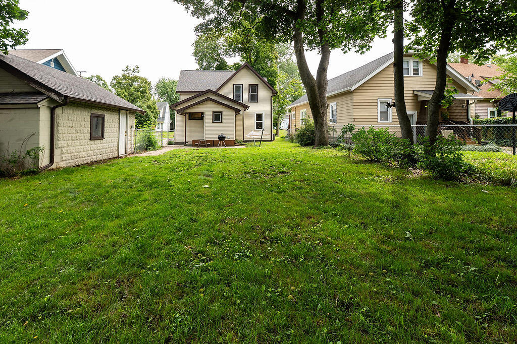 1909 Linden Avenue SE Grand Rapids MI 49507