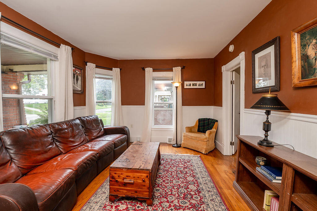 1909 Linden Avenue SE Grand Rapids MI 49507