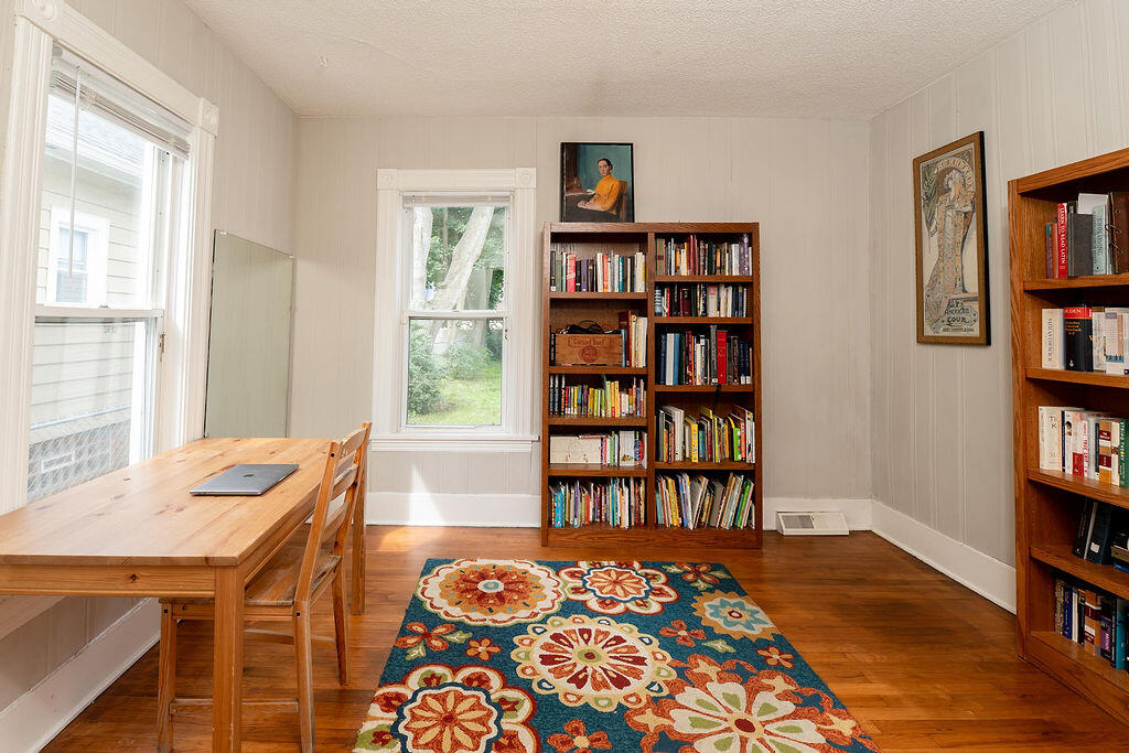 1909 Linden Avenue SE Grand Rapids MI 49507
