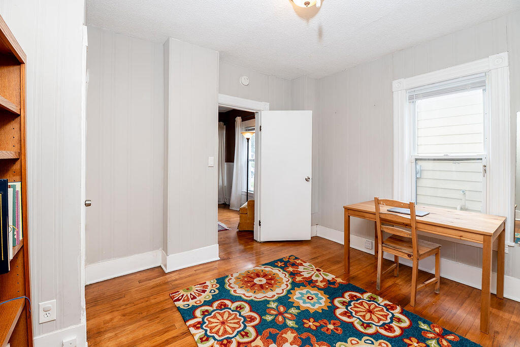 1909 Linden Avenue SE Grand Rapids MI 49507
