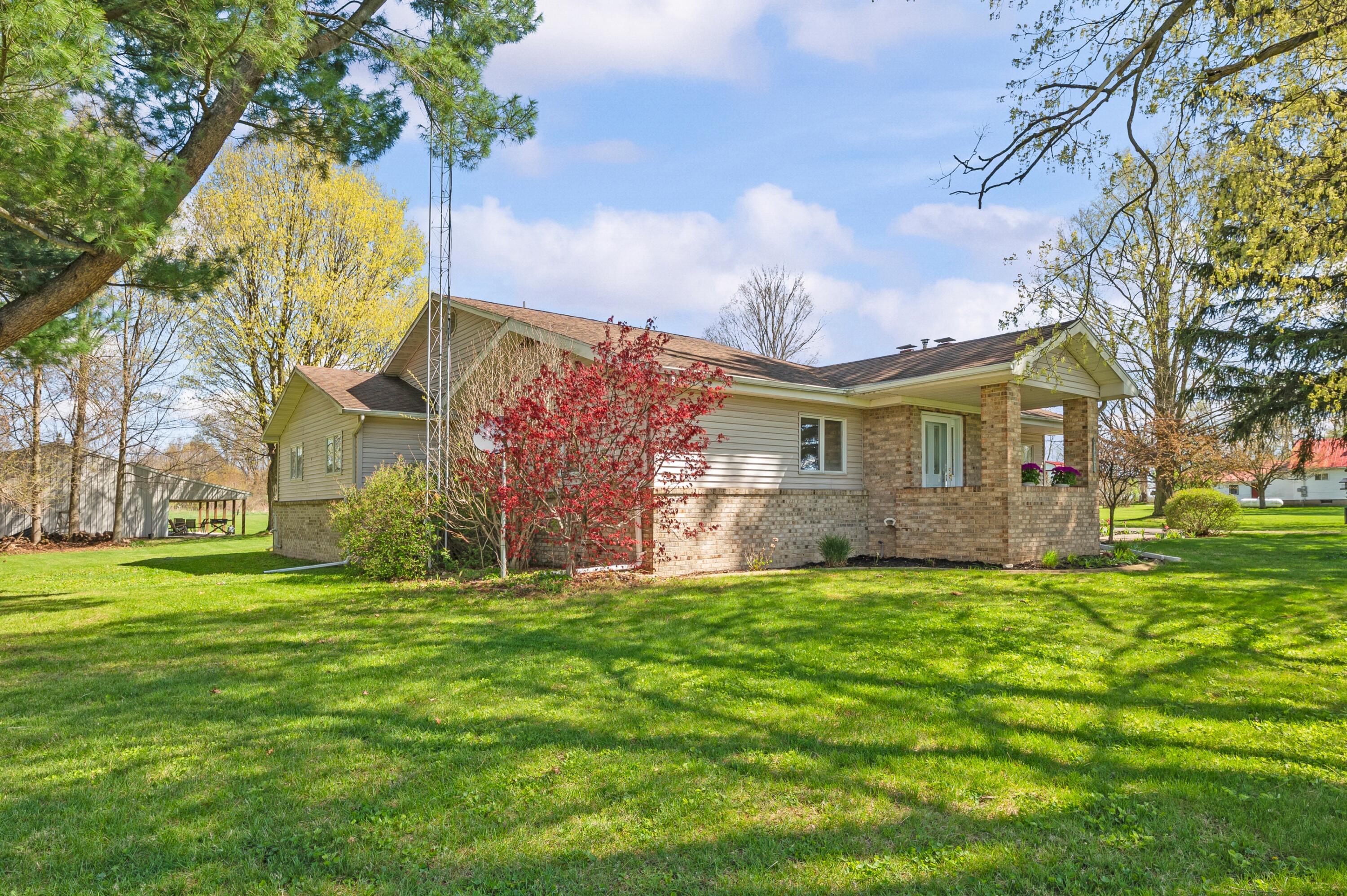 57802 92nd Avenue Dowagiac MI 49047