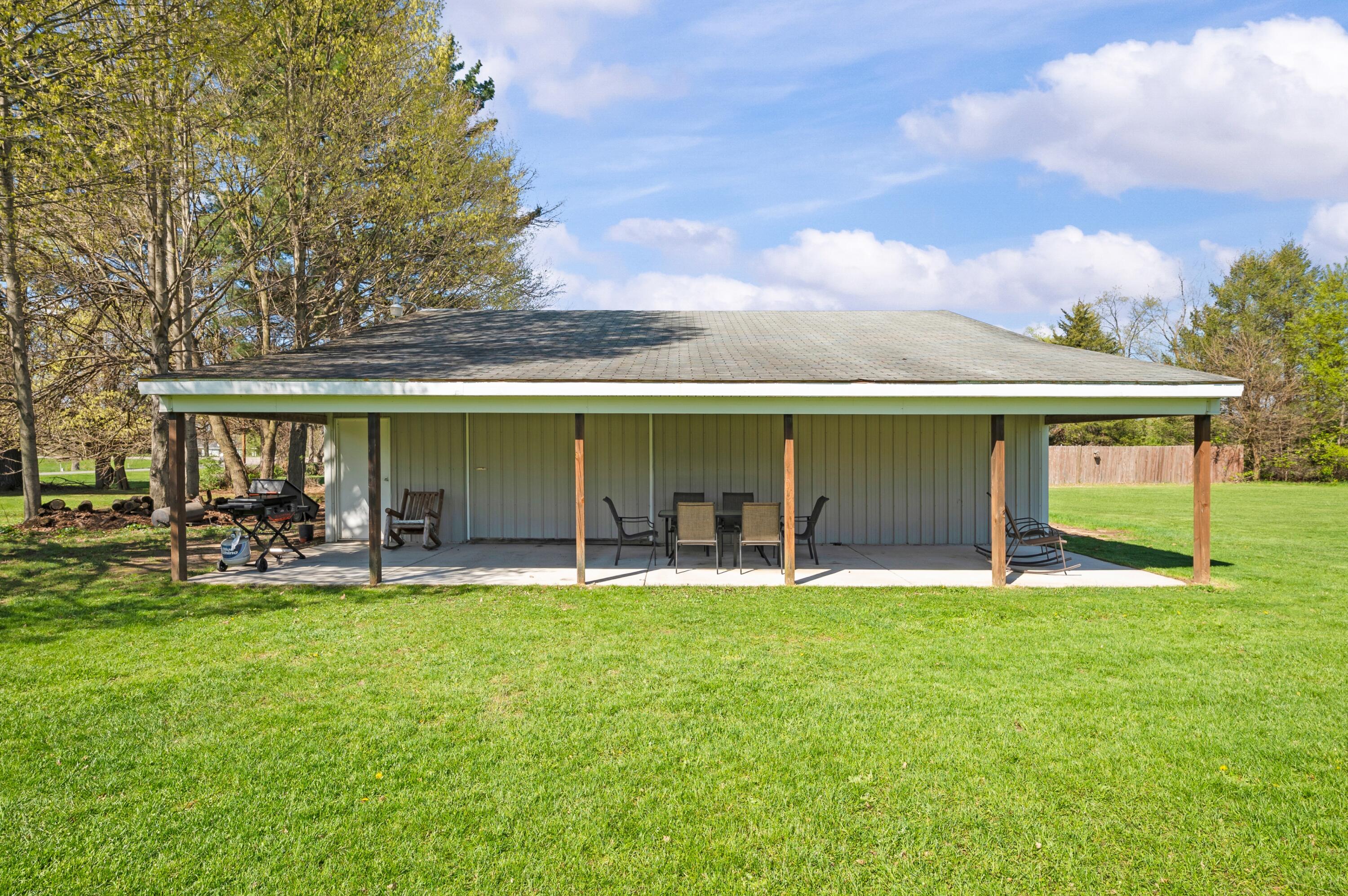 57802 92nd Avenue Dowagiac MI 49047