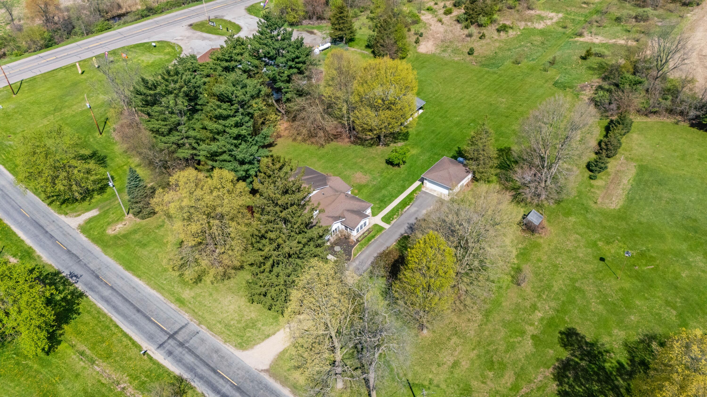 57802 92nd Avenue Dowagiac MI 49047