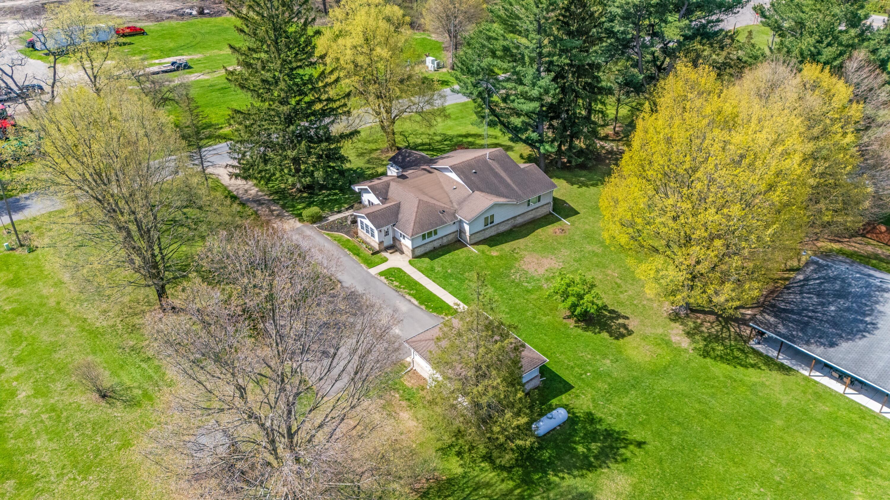 57802 92nd Avenue Dowagiac MI 49047