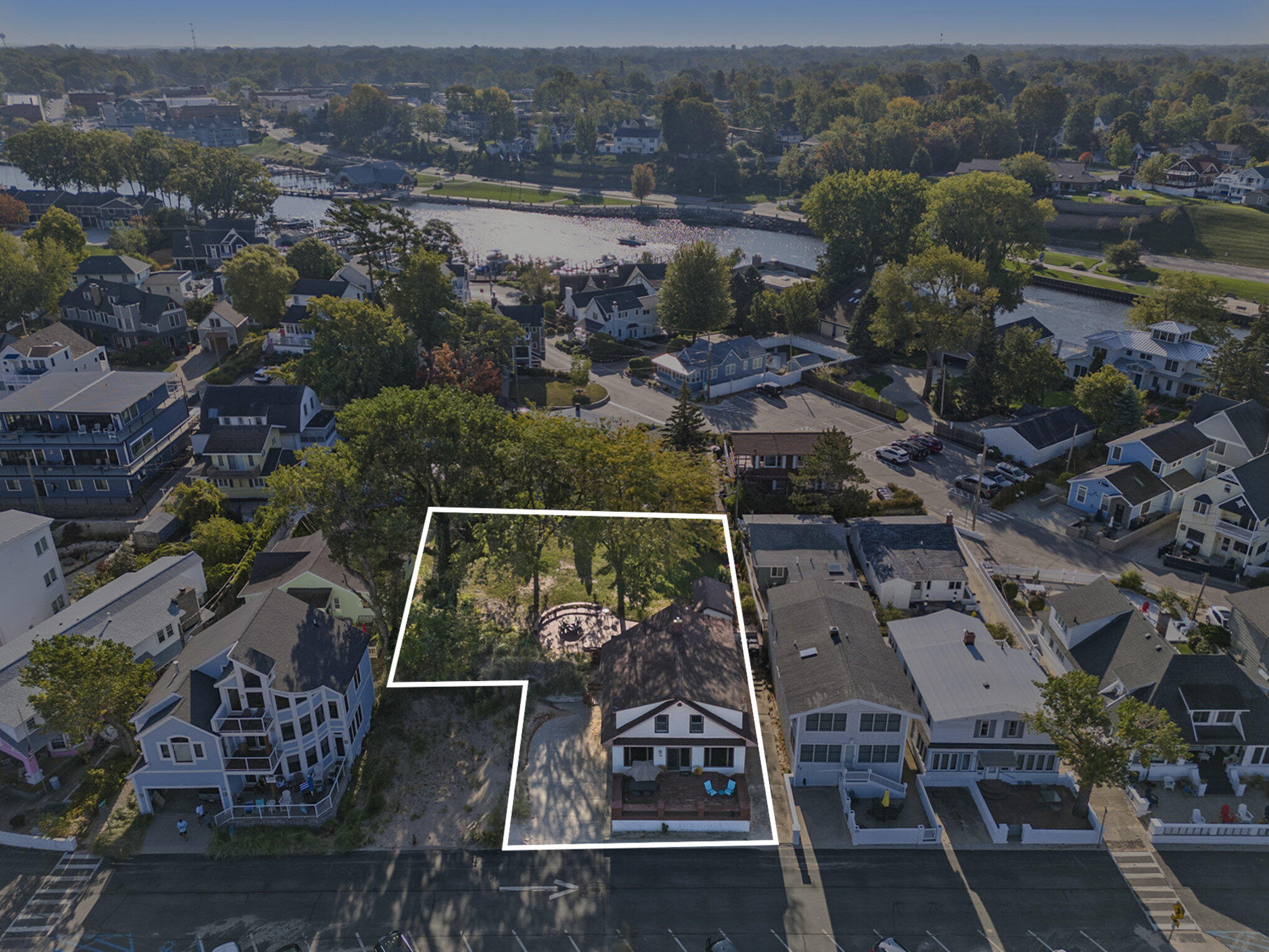 30 Lakeshore Drive South Haven MI 49090