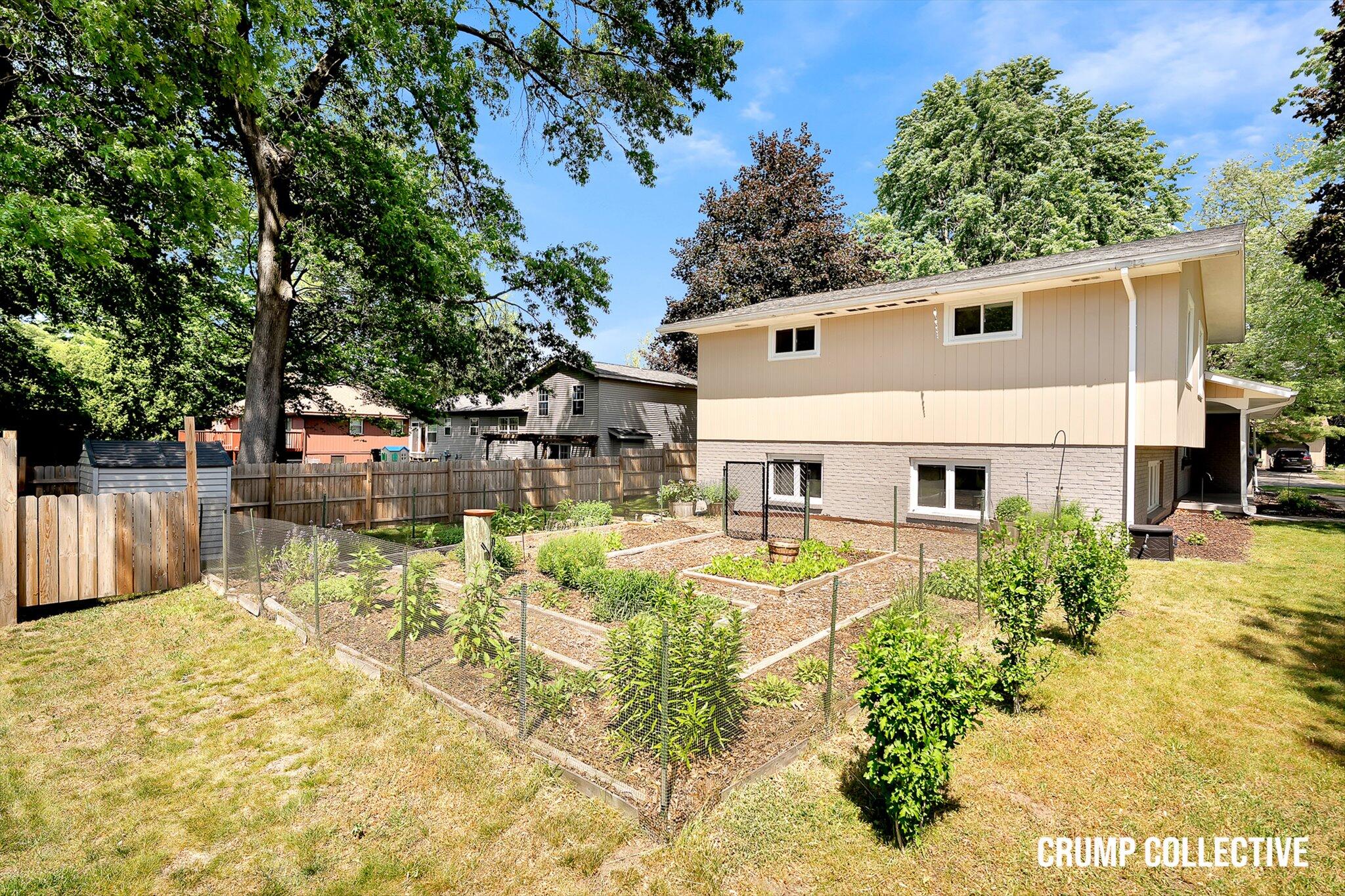 1467 Mapleview Street SE Grand Rapids MI 49508