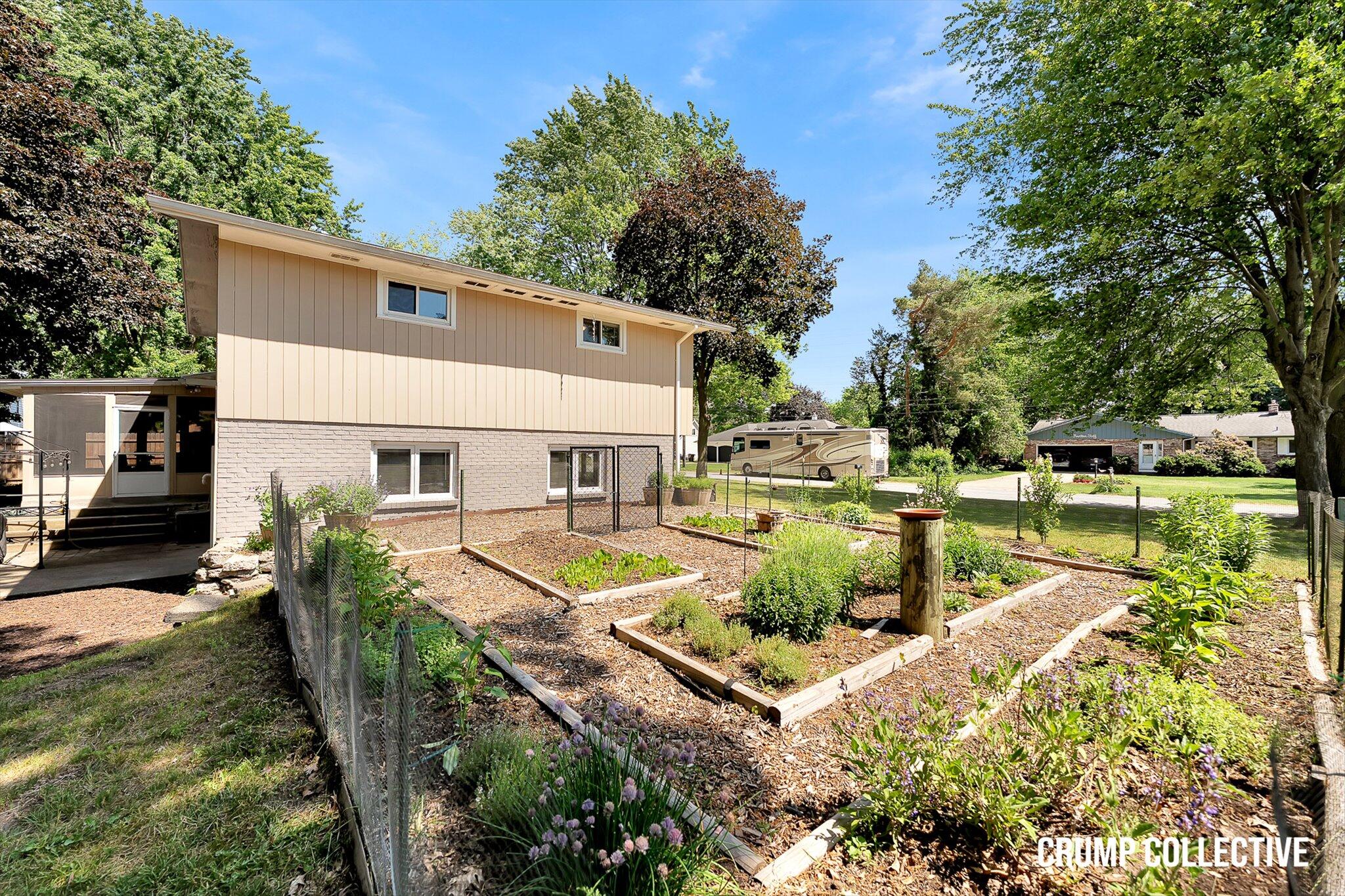 1467 Mapleview Street SE Grand Rapids MI 49508