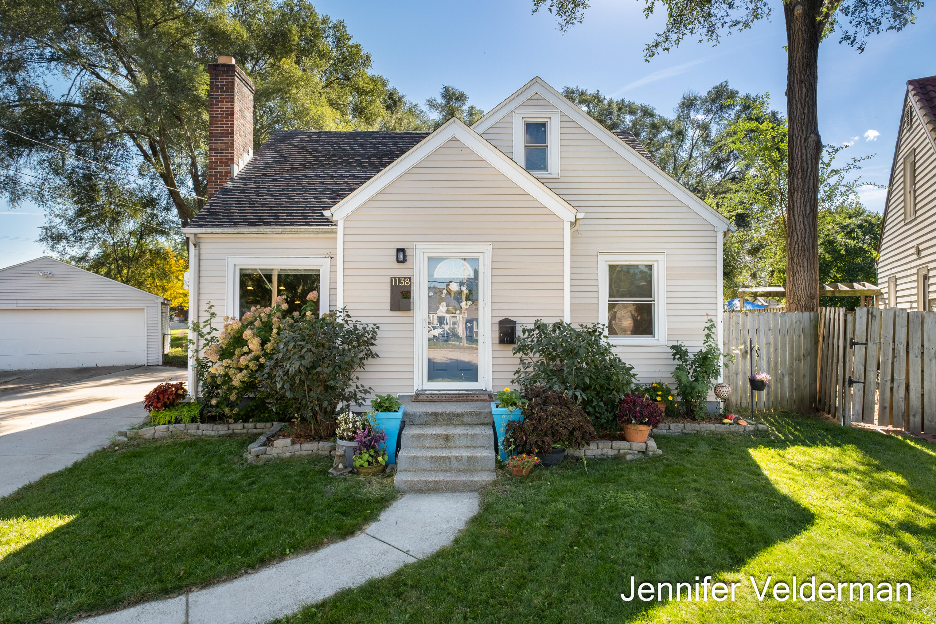 1138 Kelsey Street NE Grand Rapids MI 49505