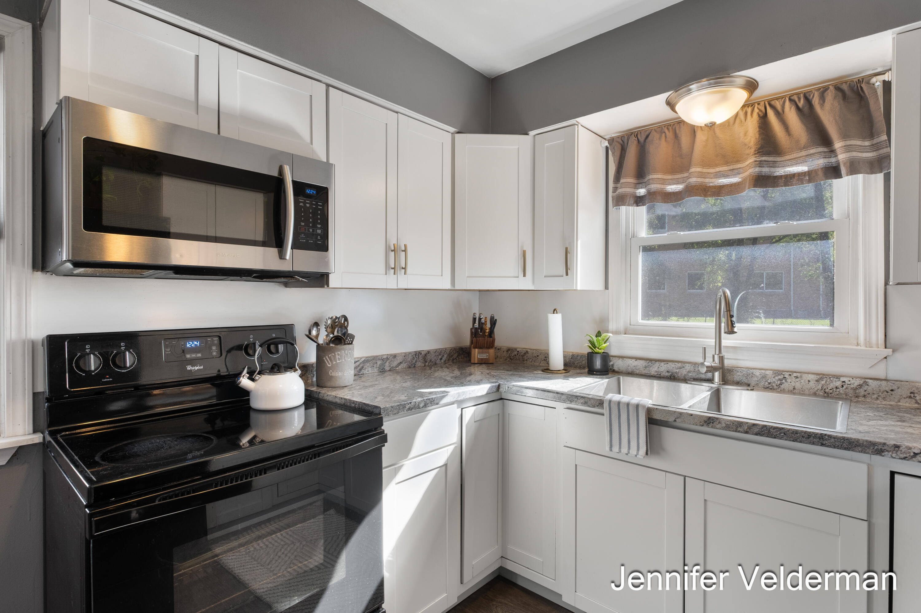 1138 Kelsey Street NE Grand Rapids MI 49505