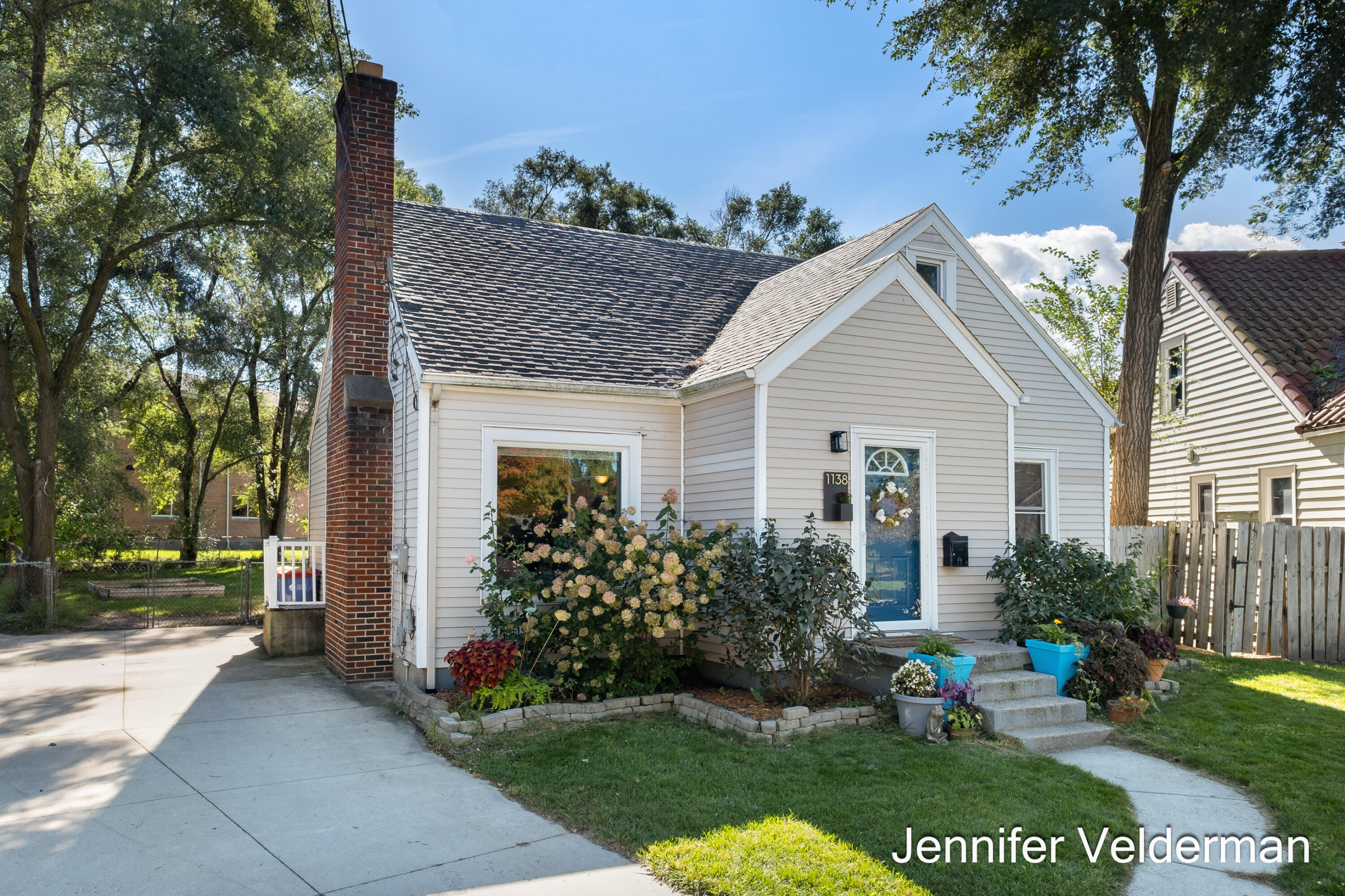 1138 Kelsey Street NE Grand Rapids MI 49505