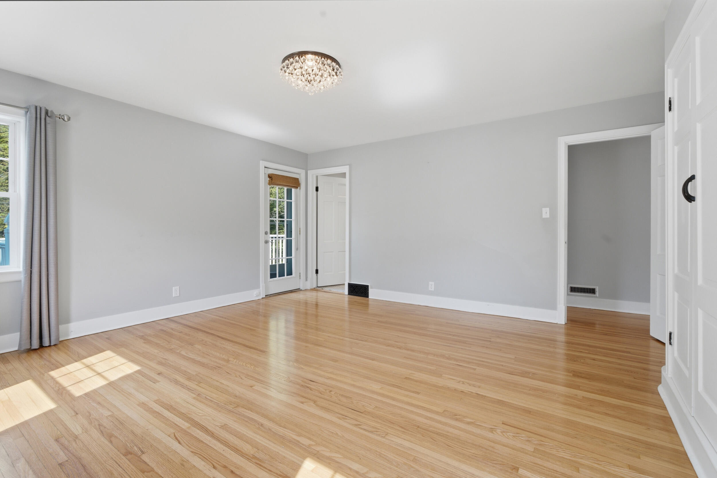 701 S Elm Street Three Oaks MI 49128