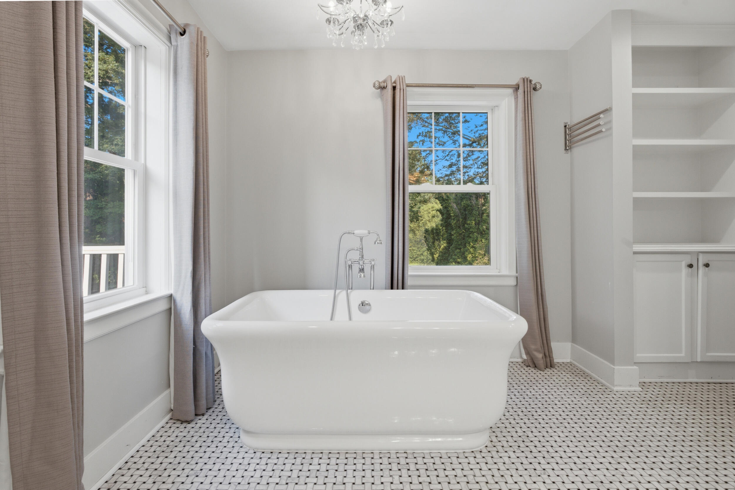 701 S Elm Street Three Oaks MI 49128