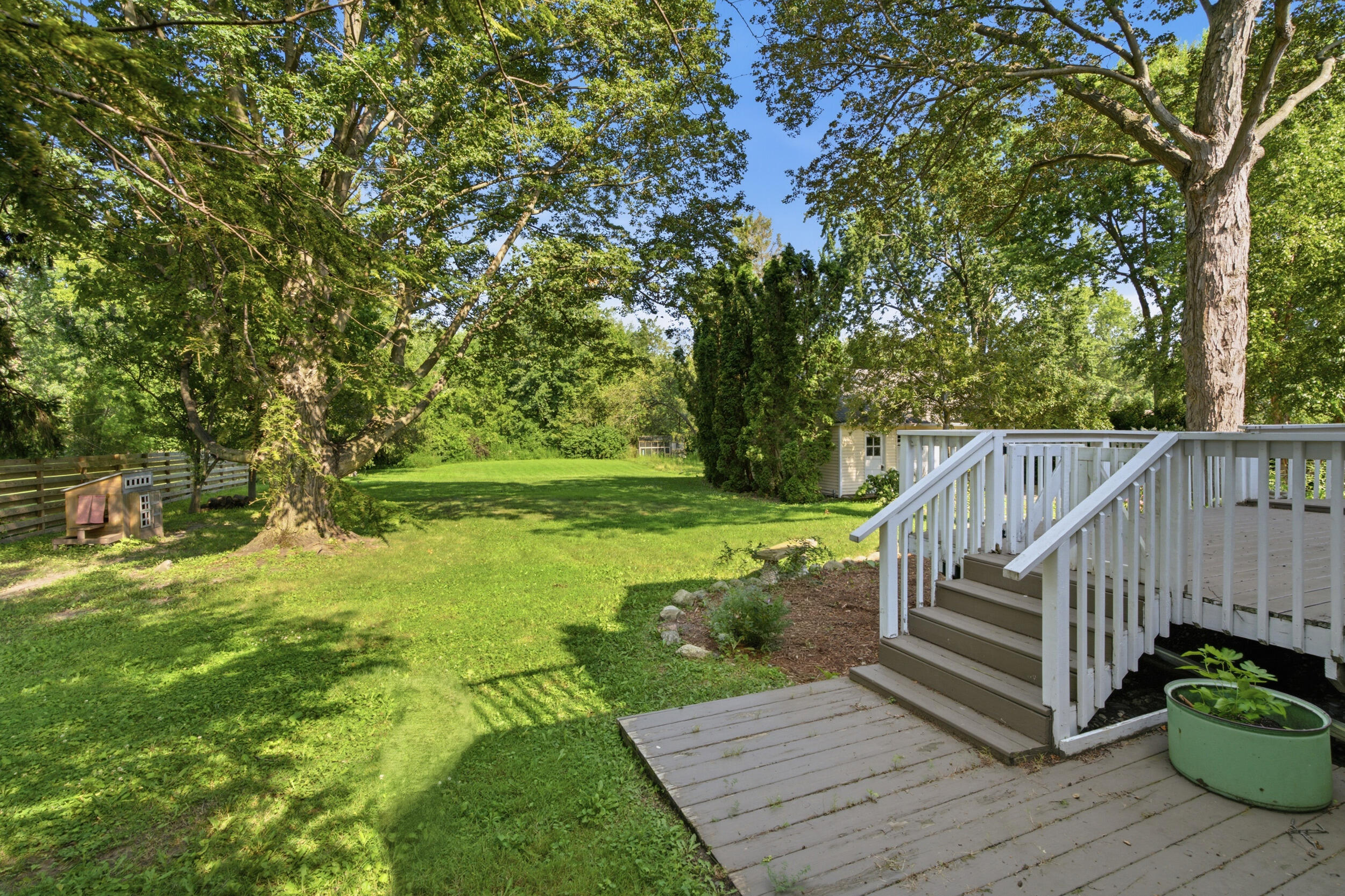 701 S Elm Street Three Oaks MI 49128