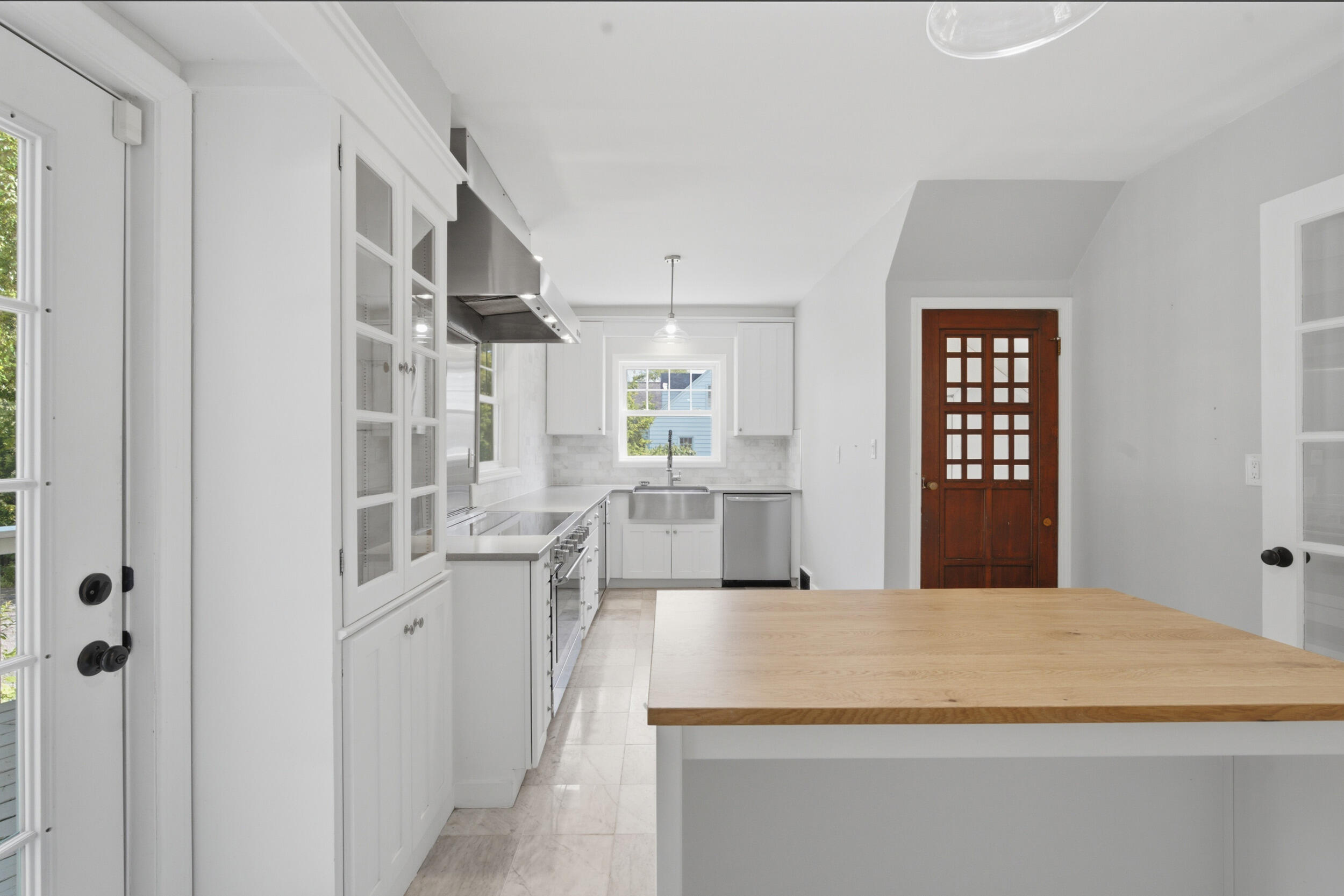 701 S Elm Street Three Oaks MI 49128