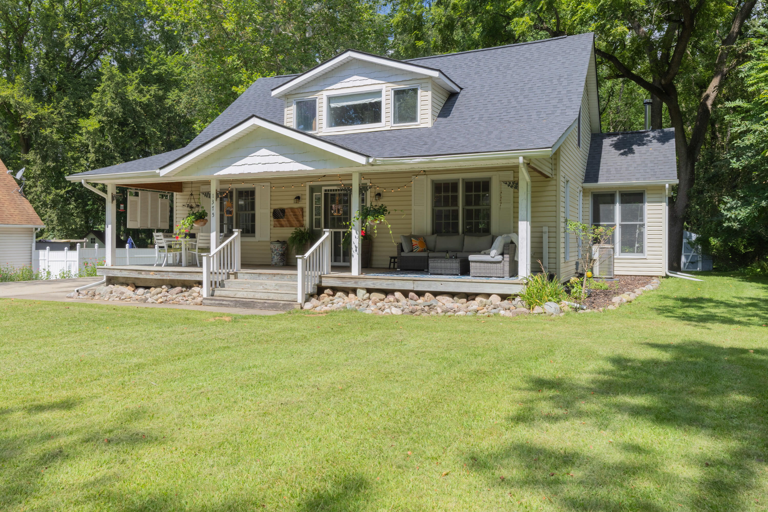 1375 E Osterhout Avenue Portage MI 49002