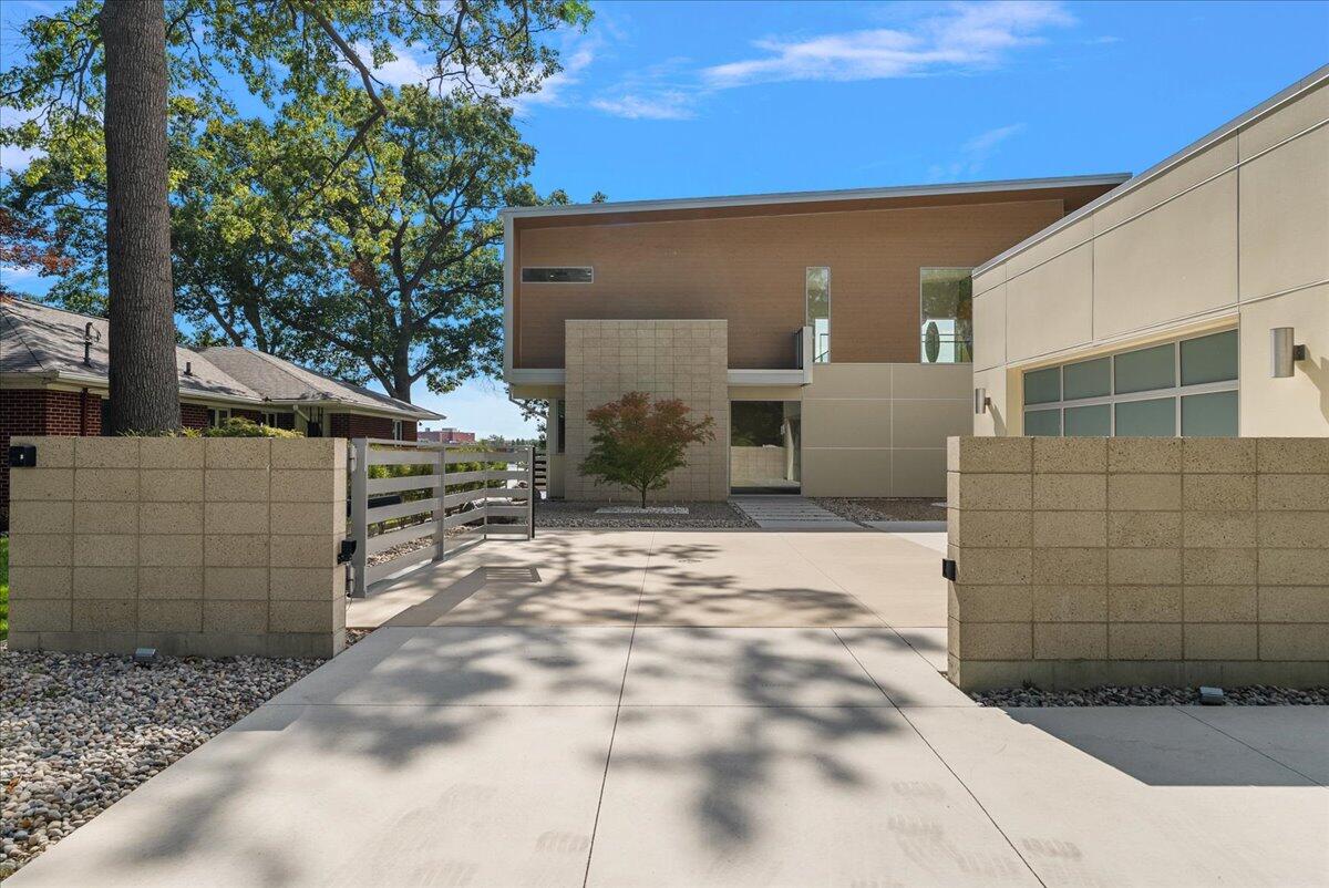 602 Lawn Avenue Holland MI 49424