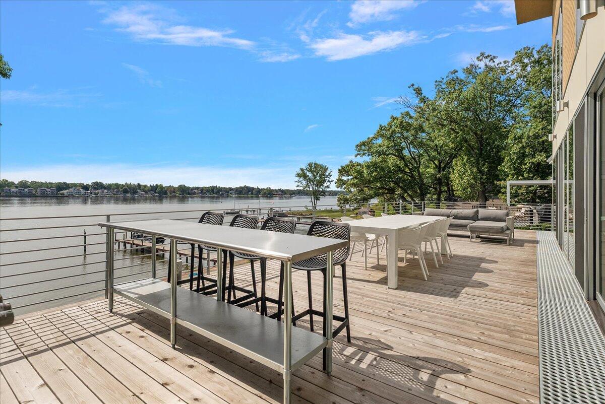 602 Lawn Avenue Holland MI 49424