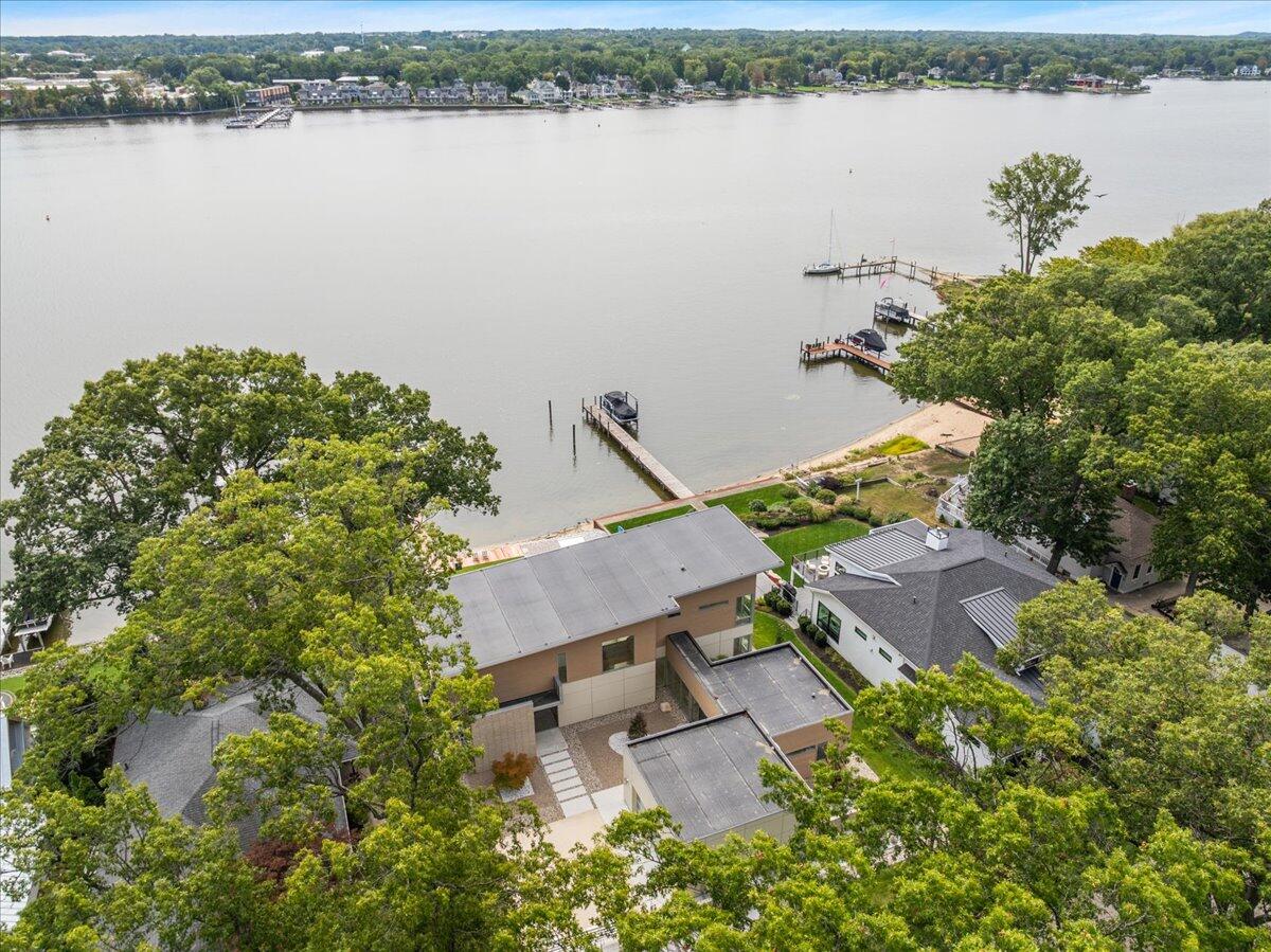 602 Lawn Avenue Holland MI 49424