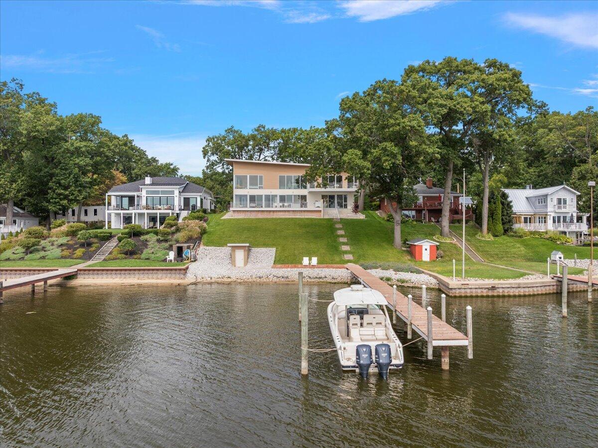 602 Lawn Avenue Holland MI 49424