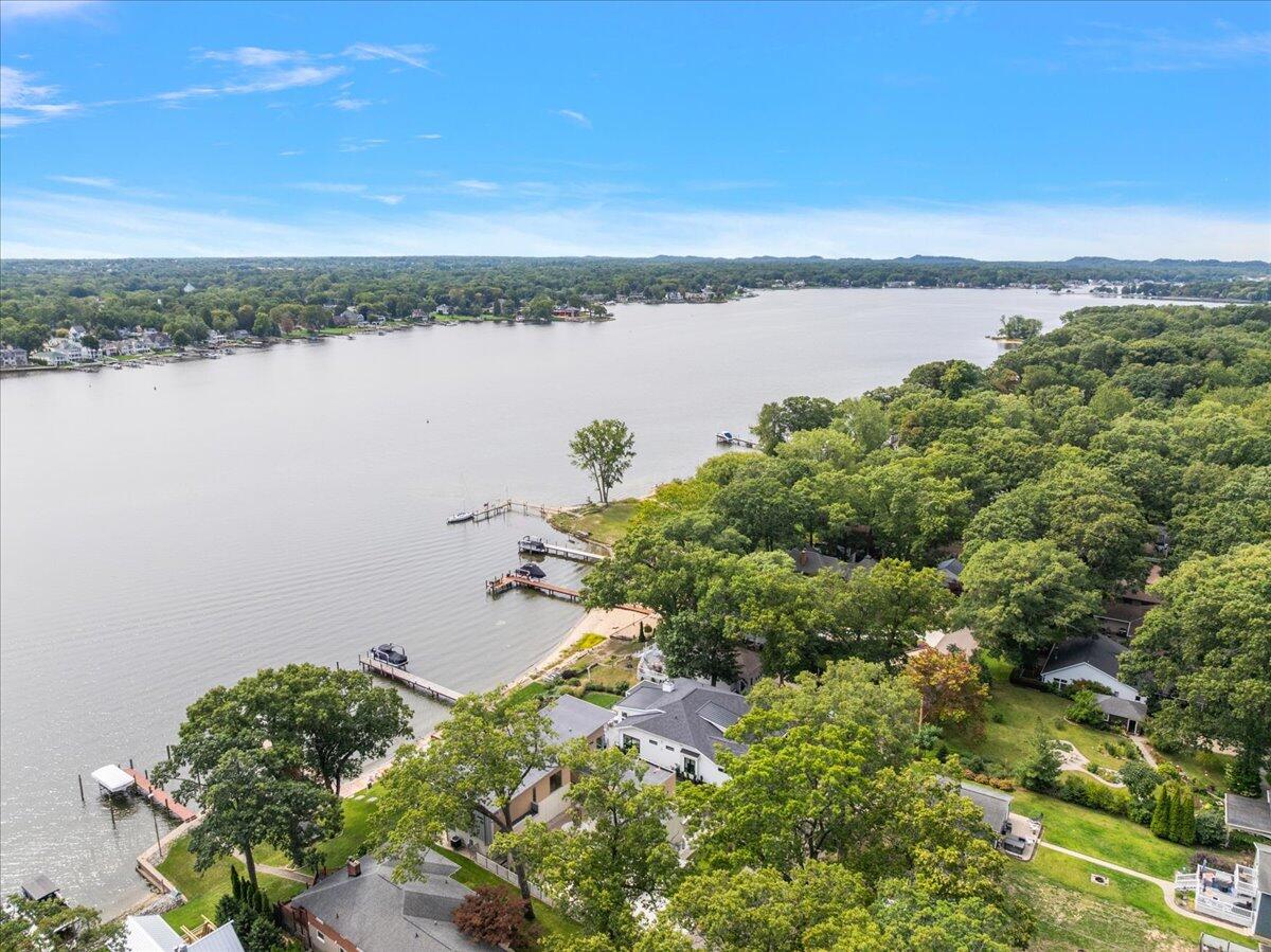 602 Lawn Avenue Holland MI 49424