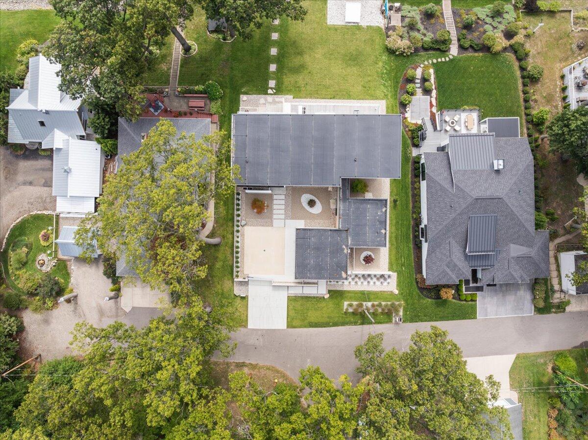 602 Lawn Avenue Holland MI 49424