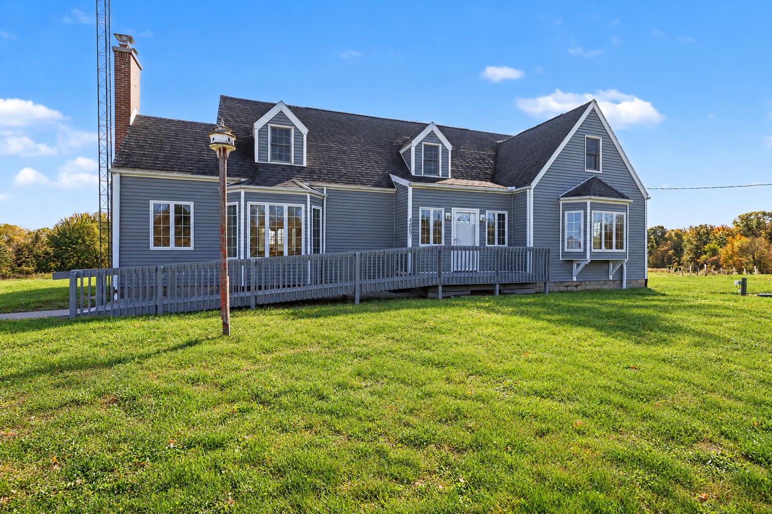 4887 Riverside Road Coloma MI 49038