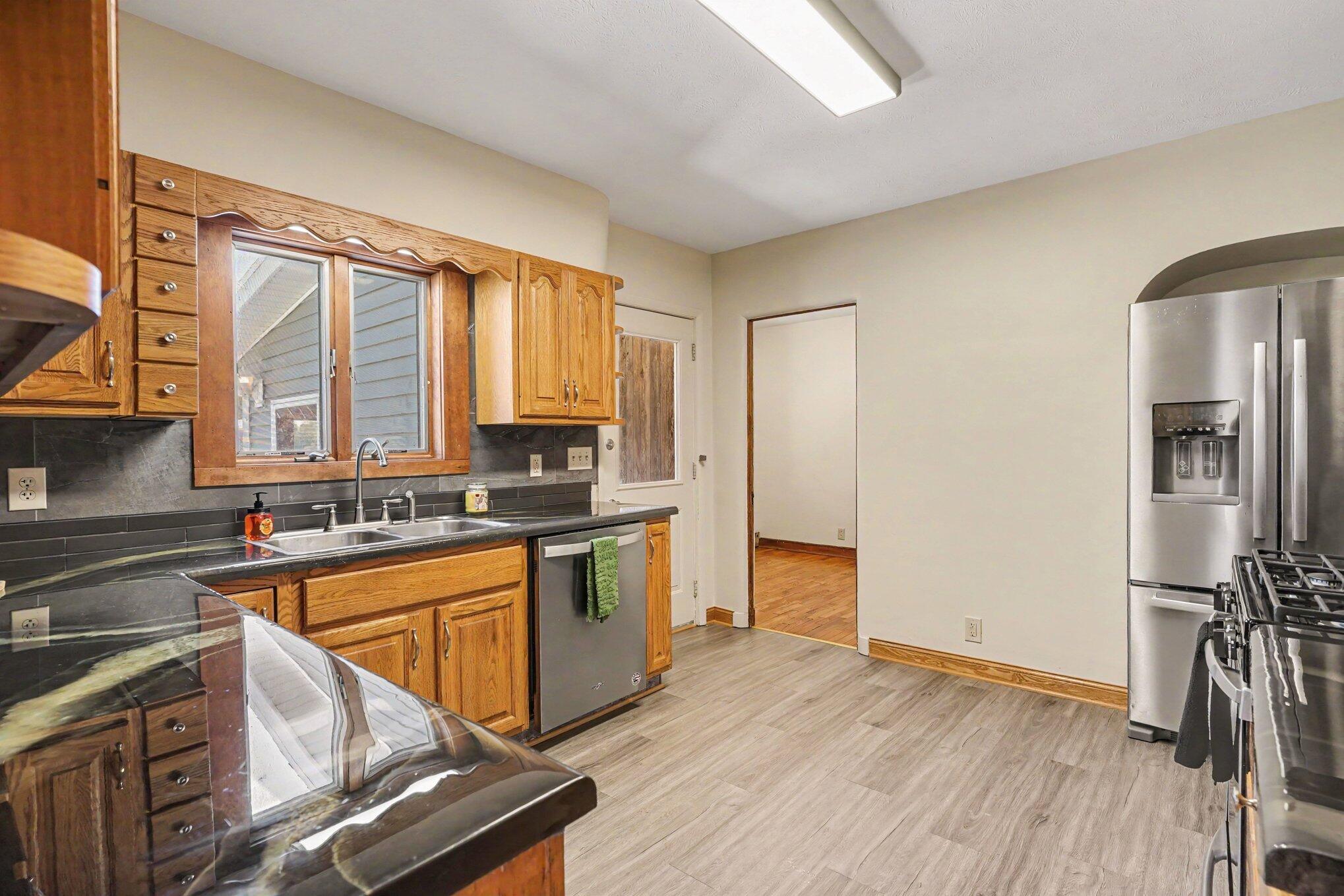 4887 Riverside Road Coloma MI 49038