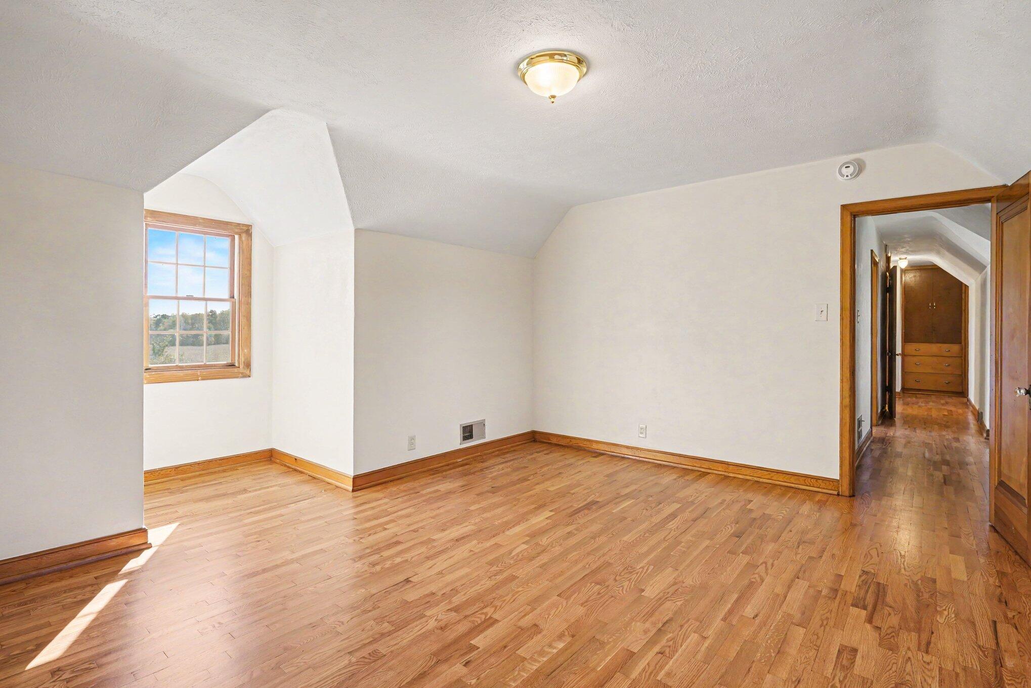 4887 Riverside Road Coloma MI 49038