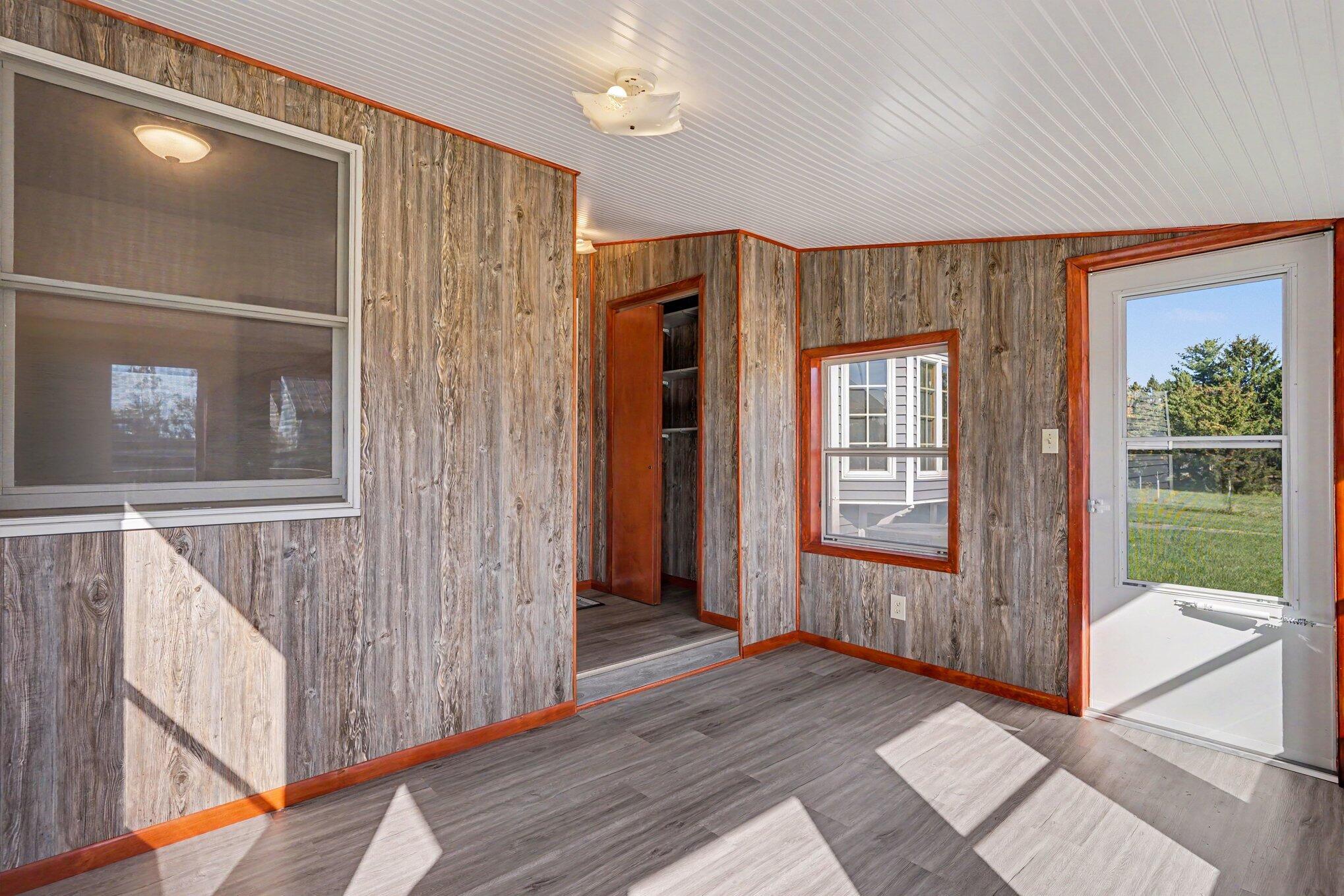 4887 Riverside Road Coloma MI 49038