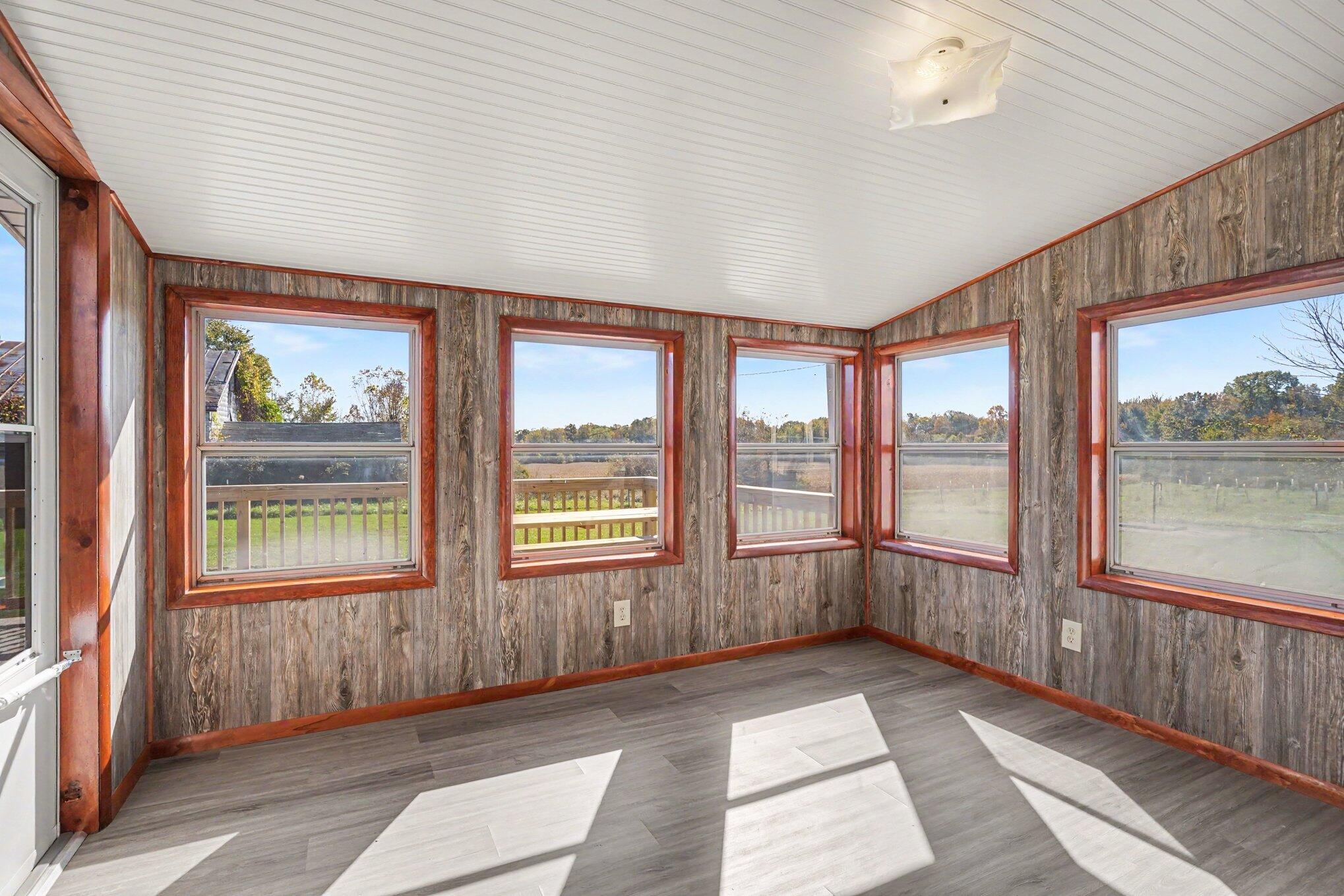 4887 Riverside Road Coloma MI 49038