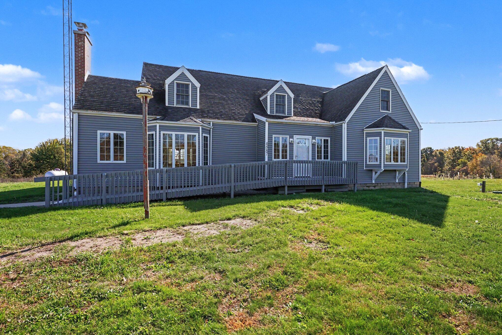 4887 Riverside Road Coloma MI 49038