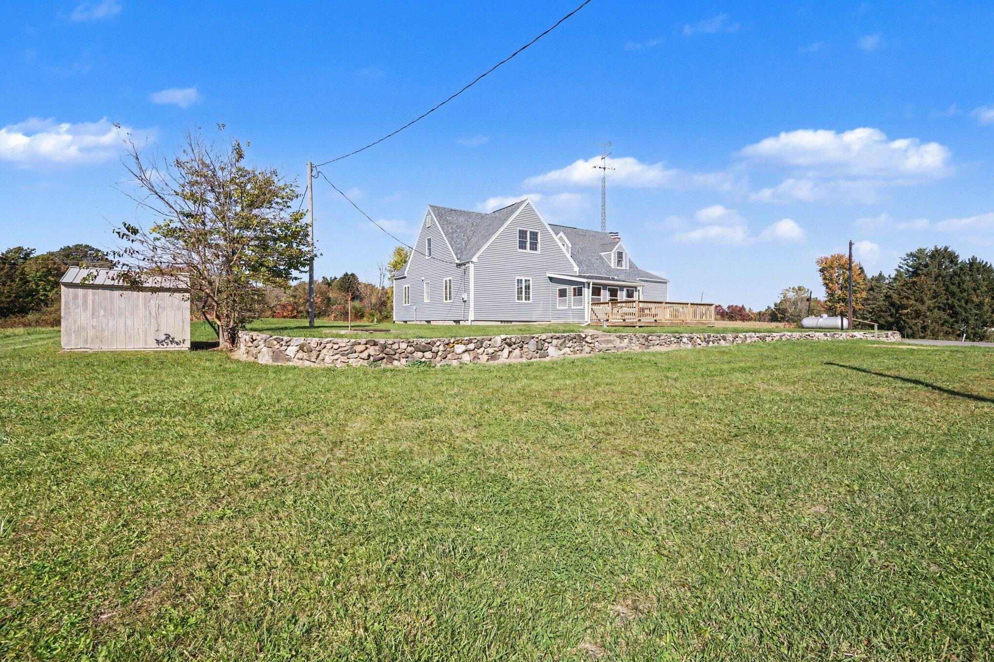 4887 Riverside Road Coloma MI 49038