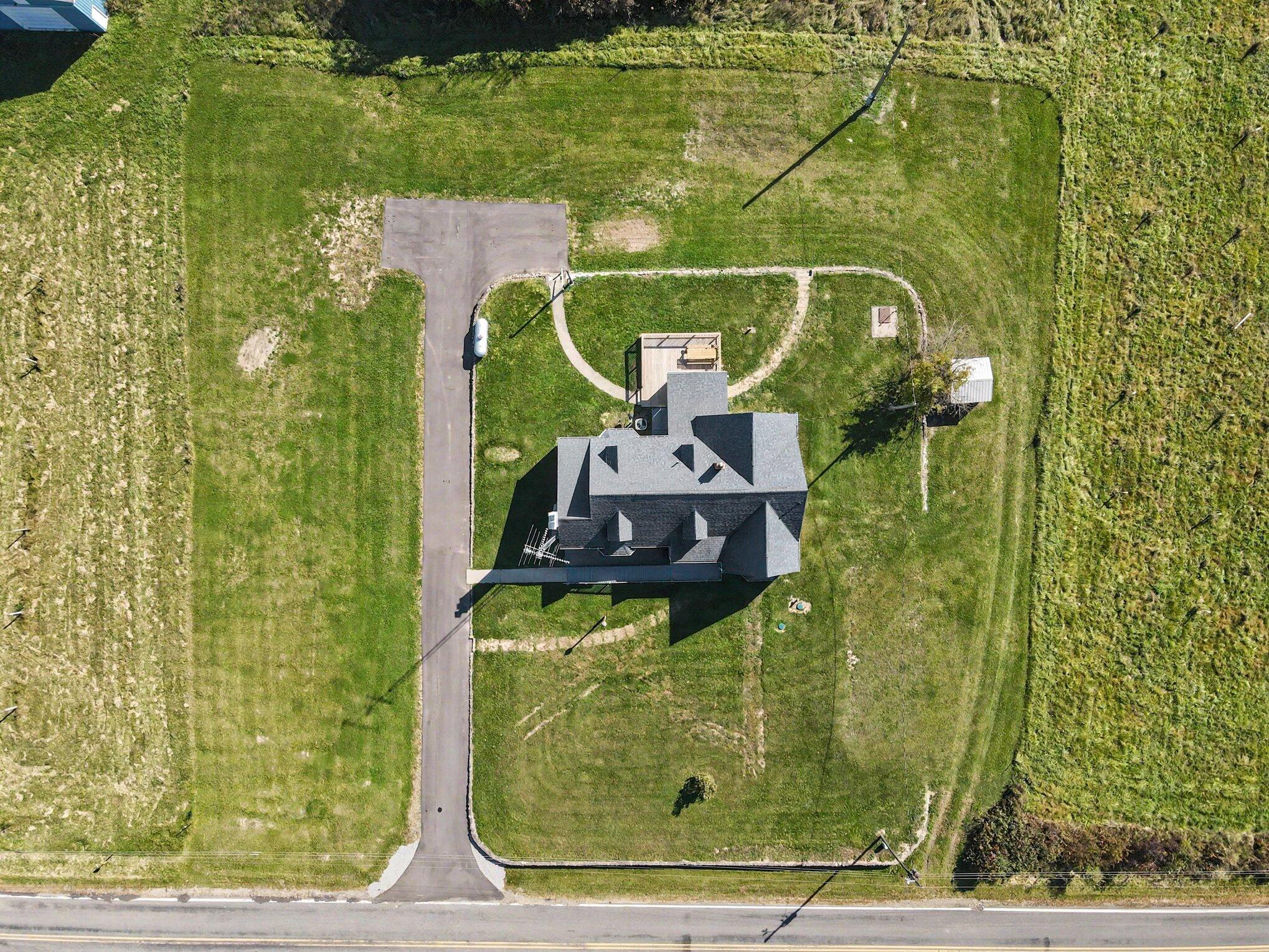 4887 Riverside Road Coloma MI 49038