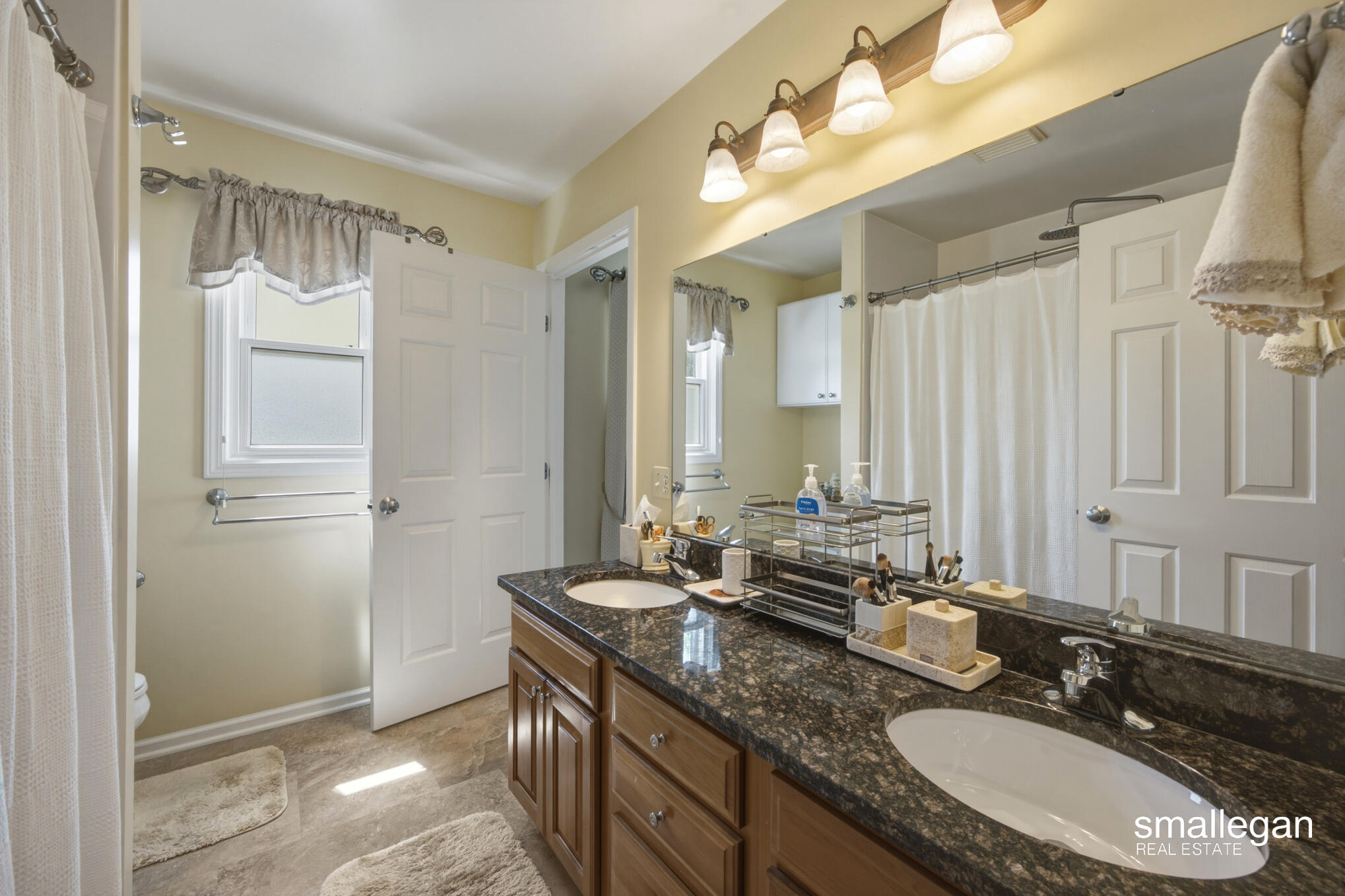 1017 Sunset Hills Court NW Grand Rapids MI 49534