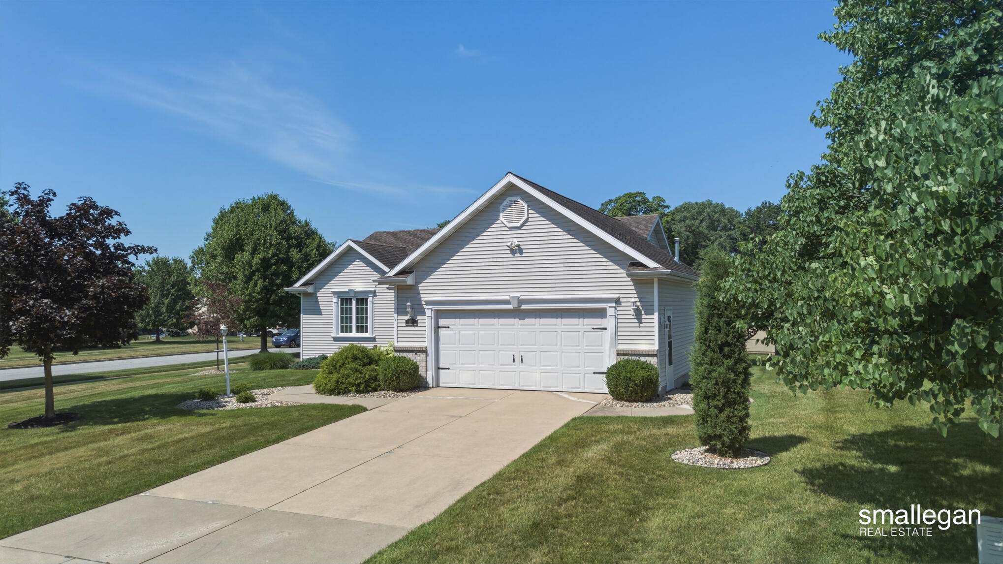 1017 Sunset Hills Court NW Grand Rapids MI 49534