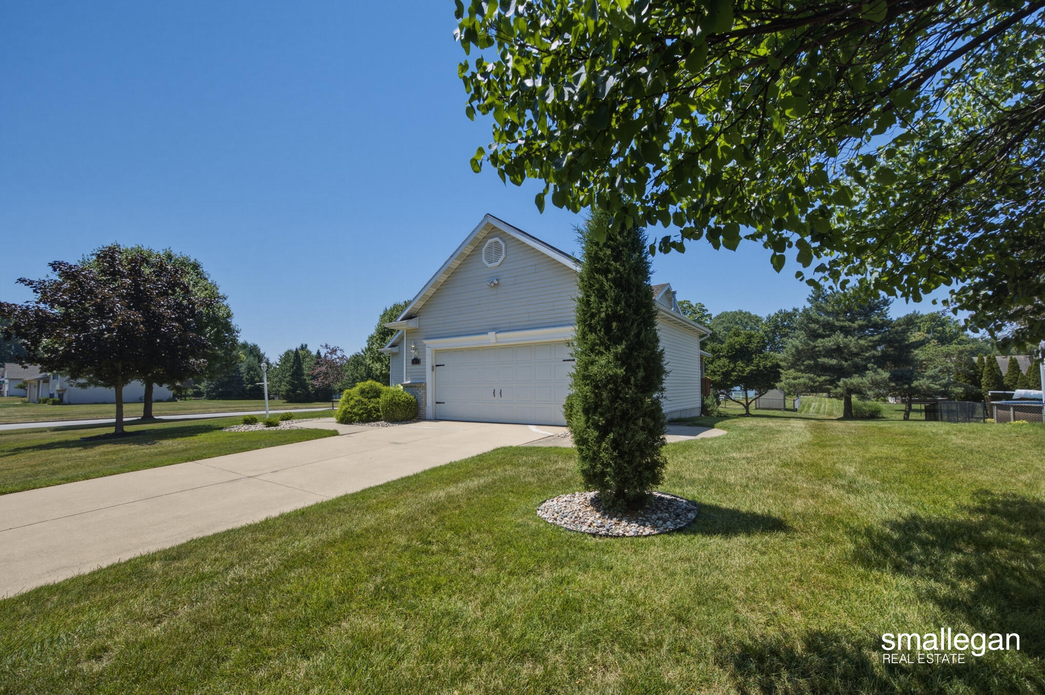 1017 Sunset Hills Court NW Grand Rapids MI 49534