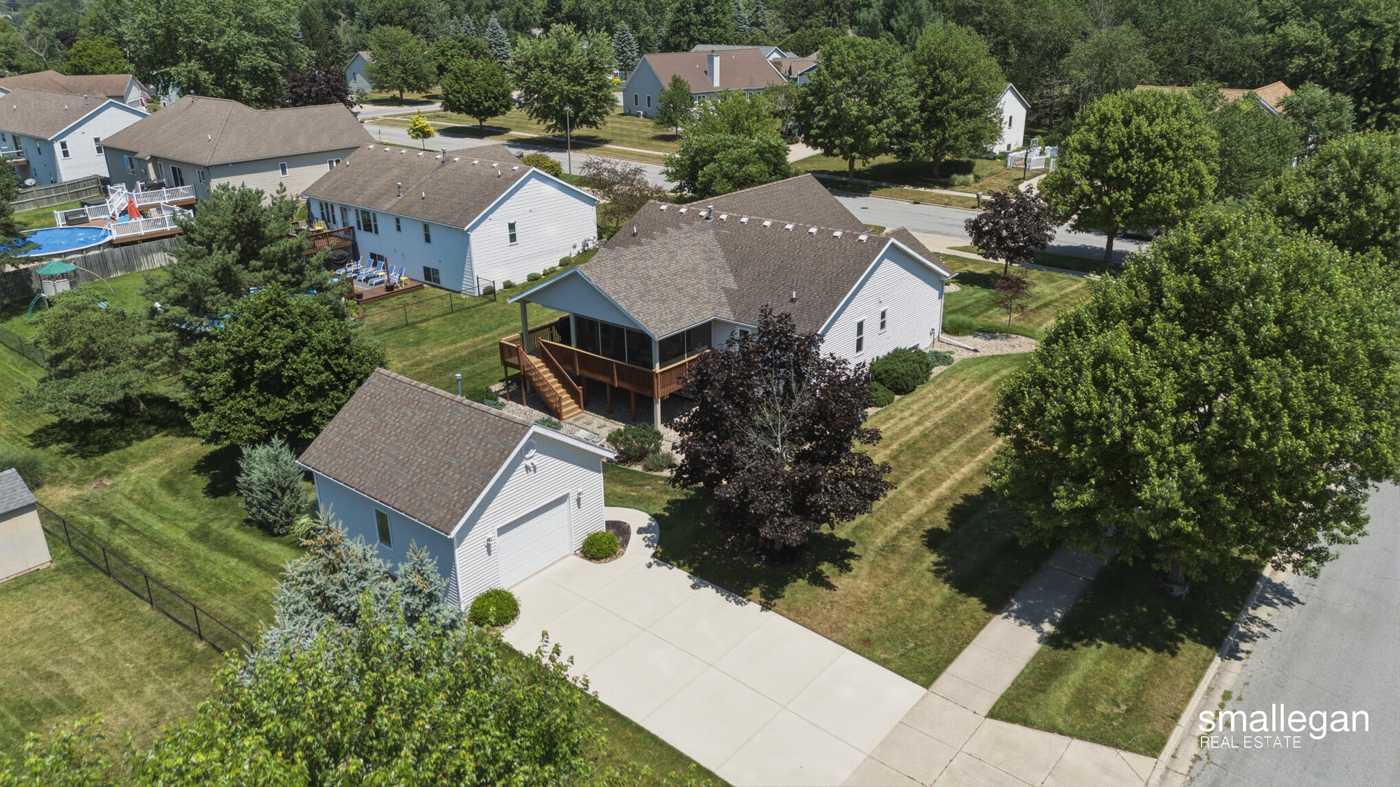 1017 Sunset Hills Court NW Grand Rapids MI 49534