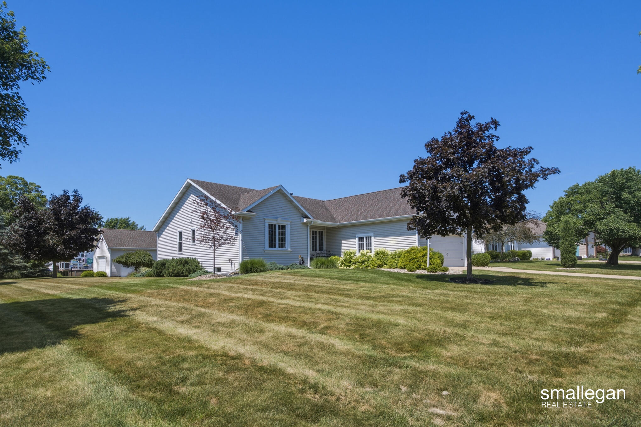 1017 Sunset Hills Court NW Grand Rapids MI 49534