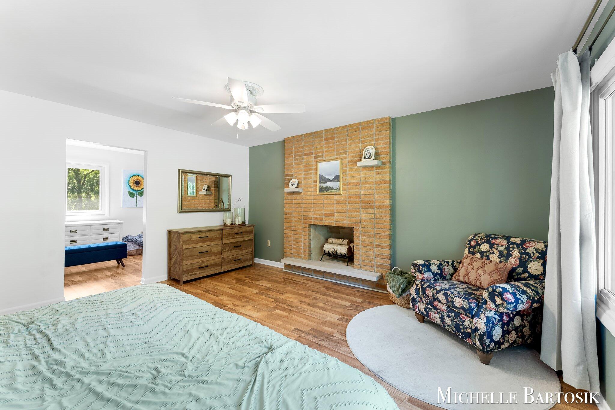 3990 Grand River Drive NE Grand Rapids MI 49525