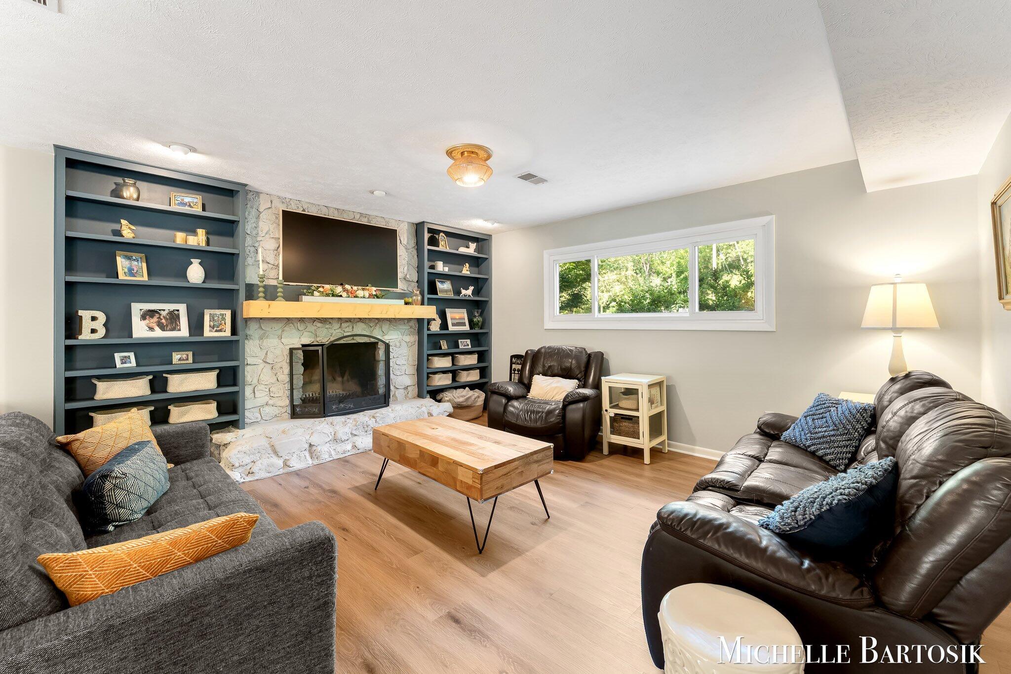 3990 Grand River Drive NE Grand Rapids MI 49525