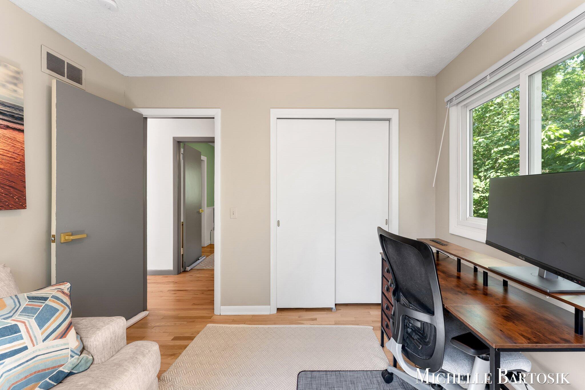 3990 Grand River Drive NE Grand Rapids MI 49525