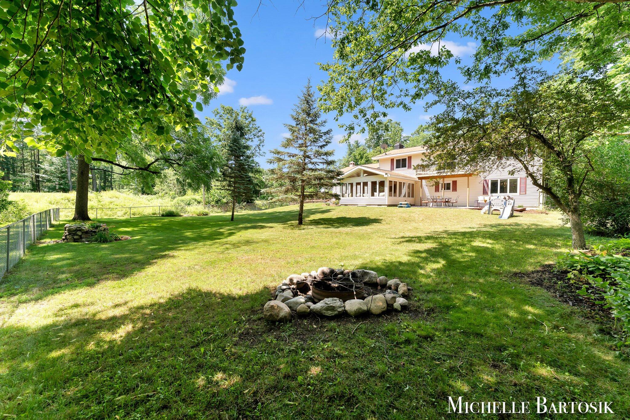 3990 Grand River Drive NE Grand Rapids MI 49525