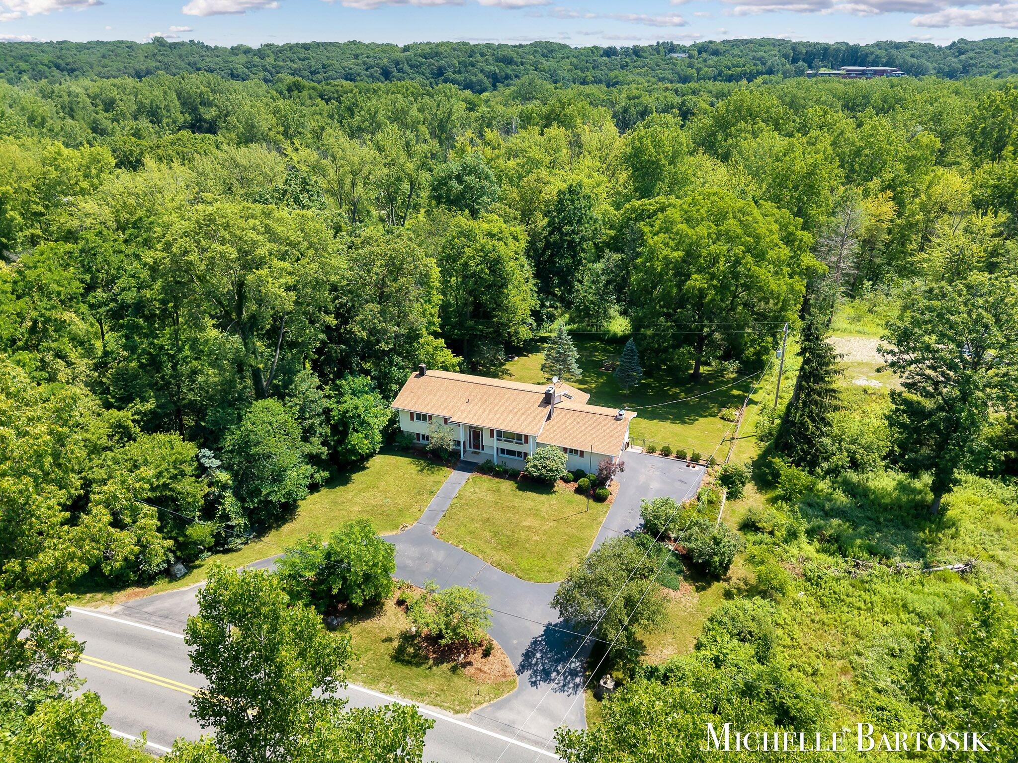 3990 Grand River Drive NE Grand Rapids MI 49525