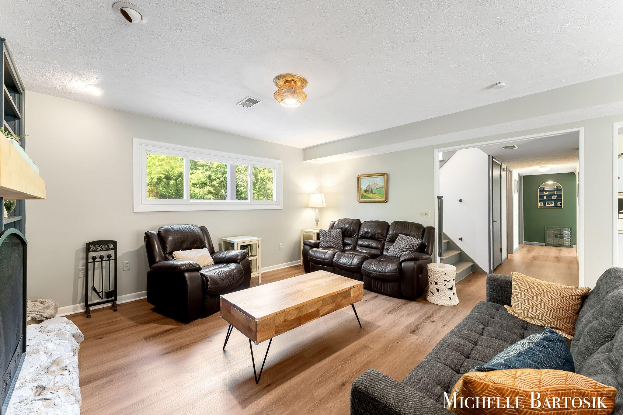 3990 Grand River Drive NE Grand Rapids MI 49525