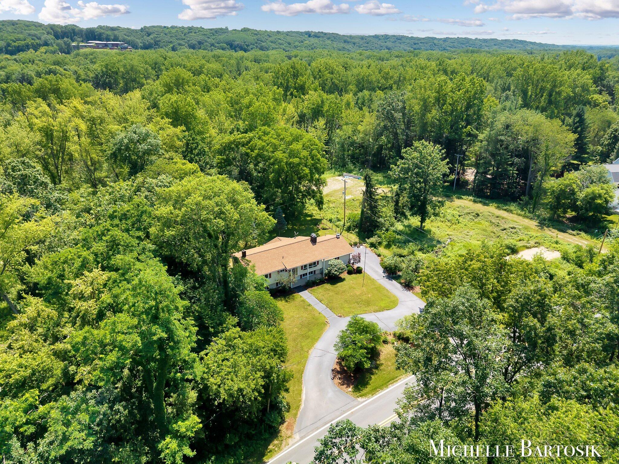 3990 Grand River Drive NE Grand Rapids MI 49525