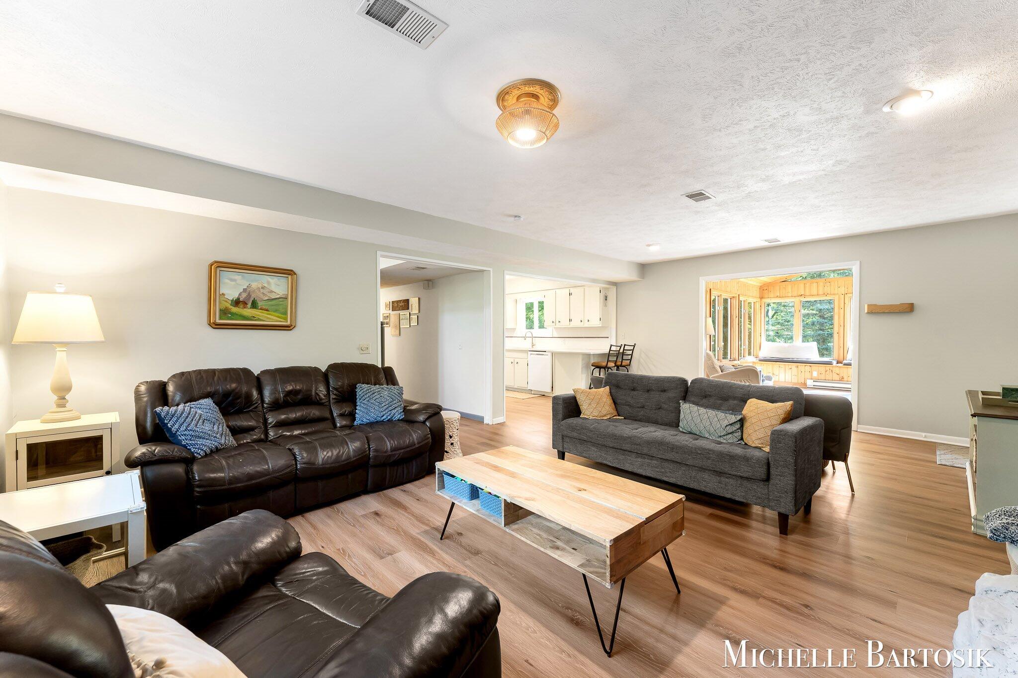 3990 Grand River Drive NE Grand Rapids MI 49525