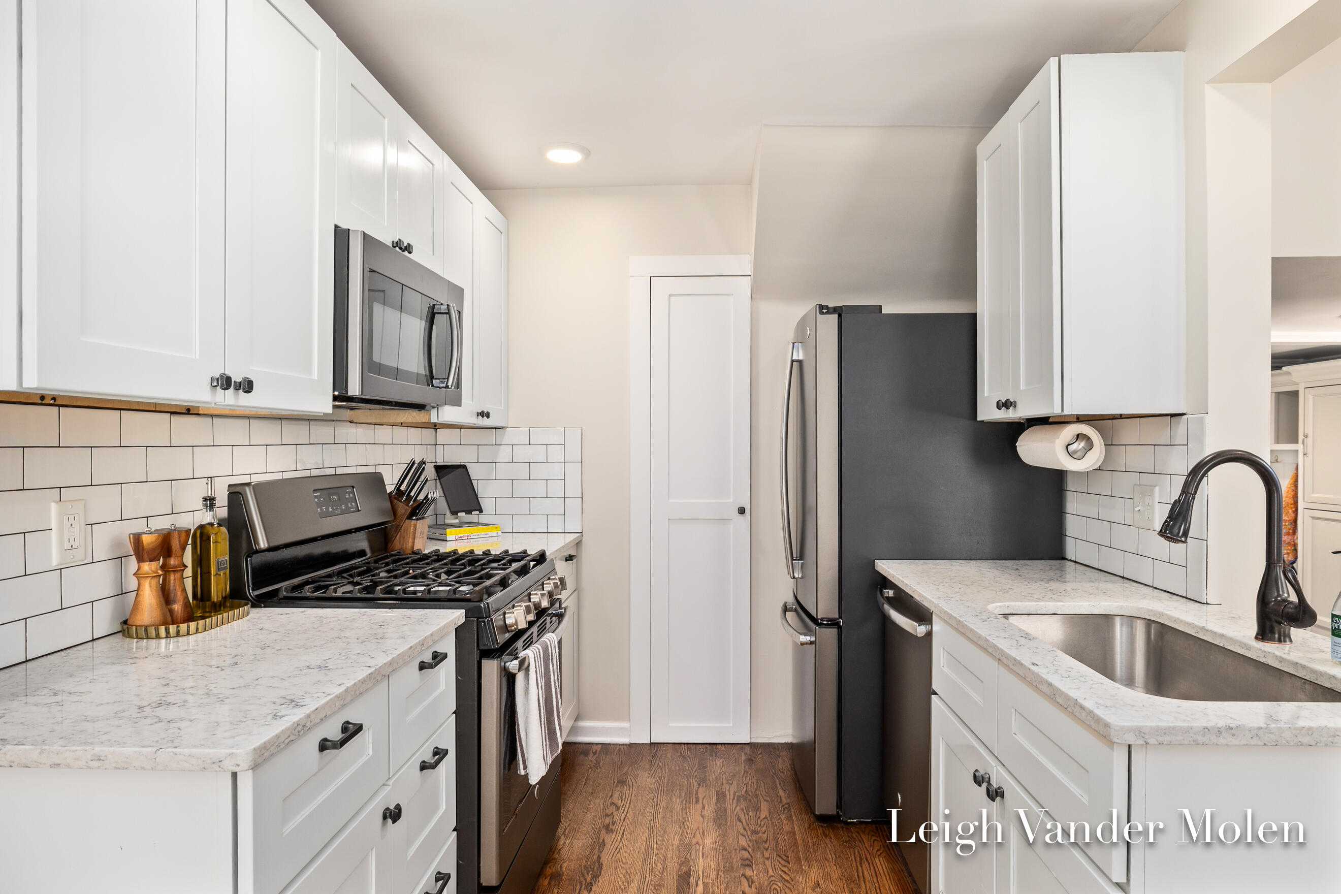 964 Lakeside Drive SE East Grand Rapids MI 49506