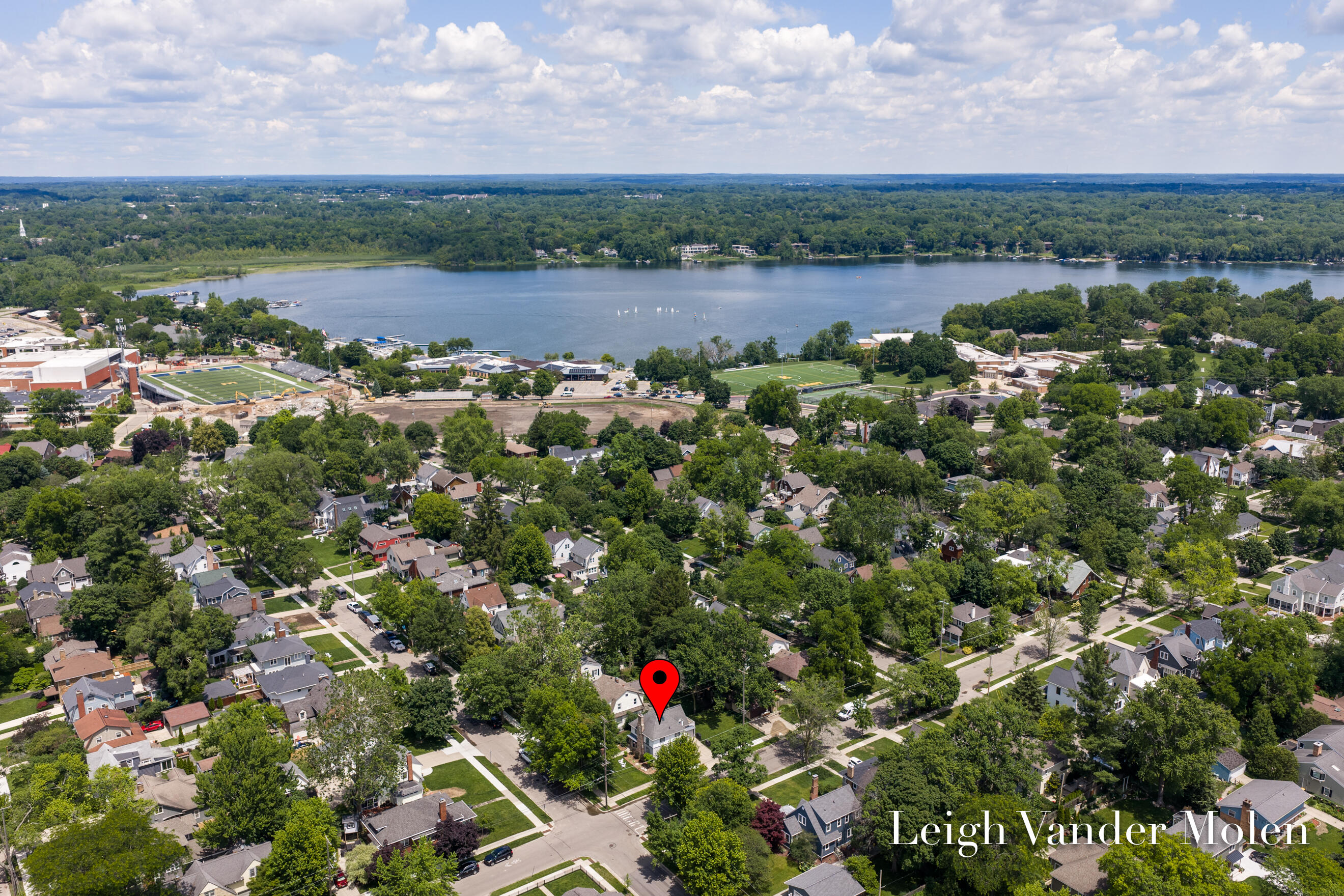 964 Lakeside Drive SE East Grand Rapids MI 49506