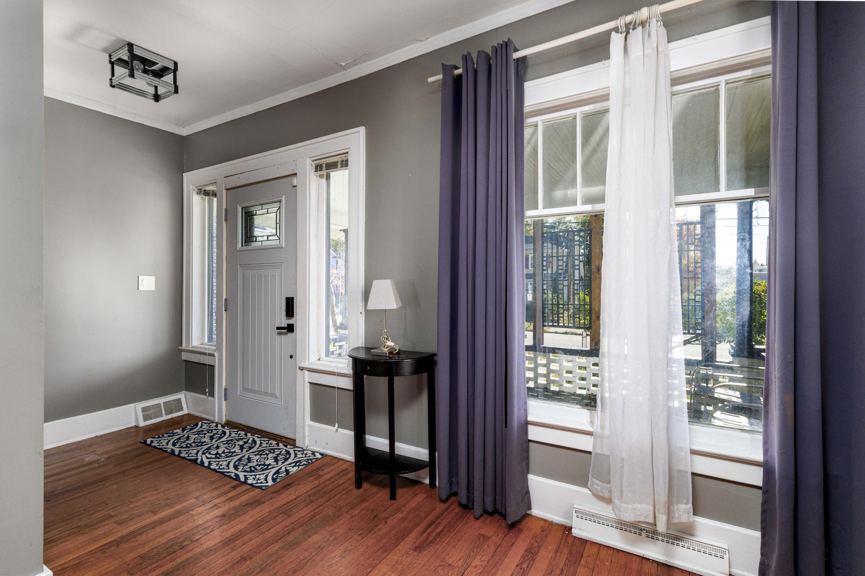 811 Ardmore Street SE Grand Rapids MI 49507