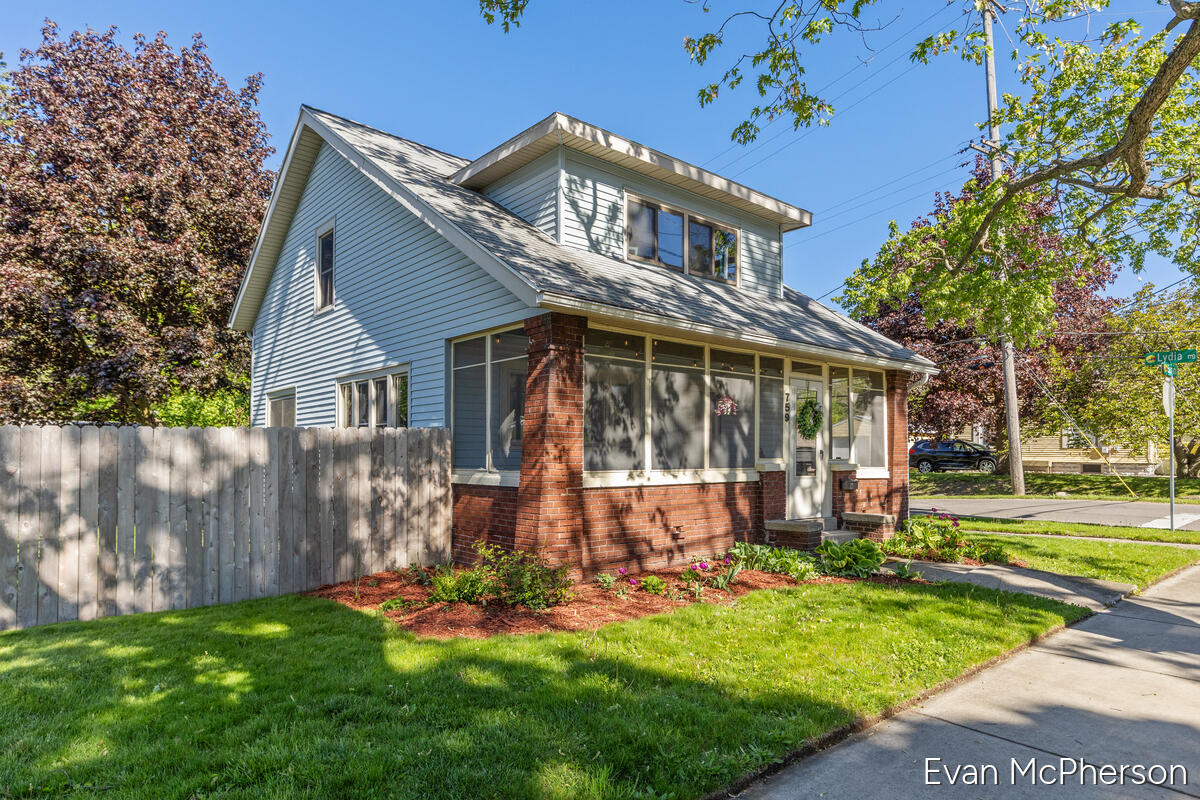 759 Eastern Avenue NE Grand Rapids MI 49503